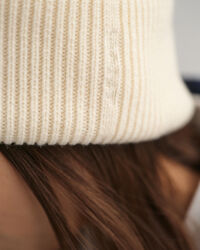 Beanie van geribde wol