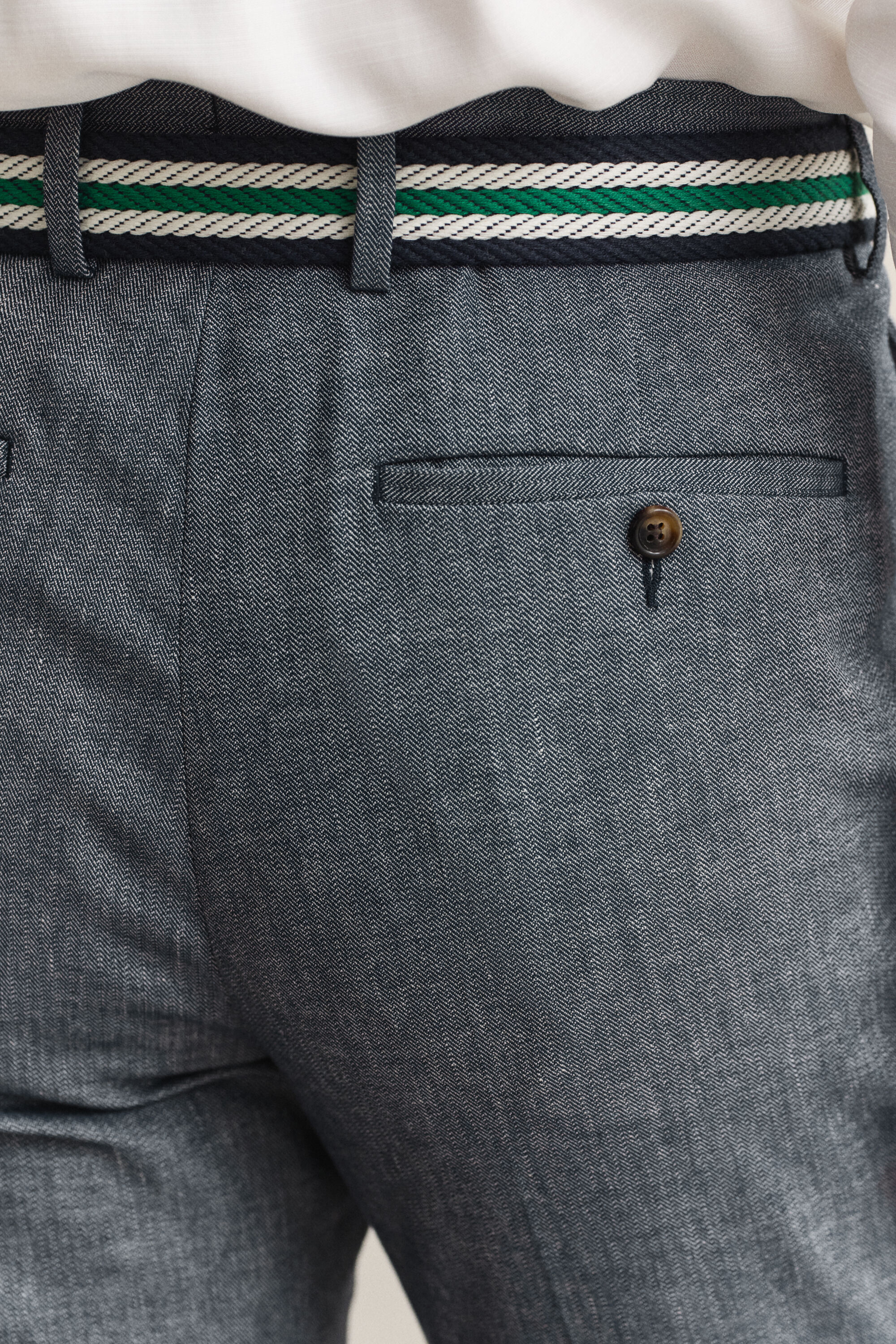 Indigo kostuumbroek met visgraatmotief