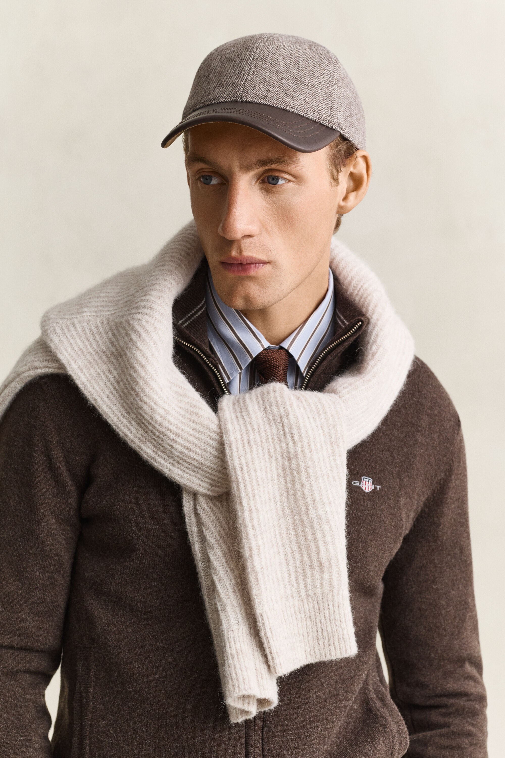 Casquette en laine mélangée avec visière en cuir
