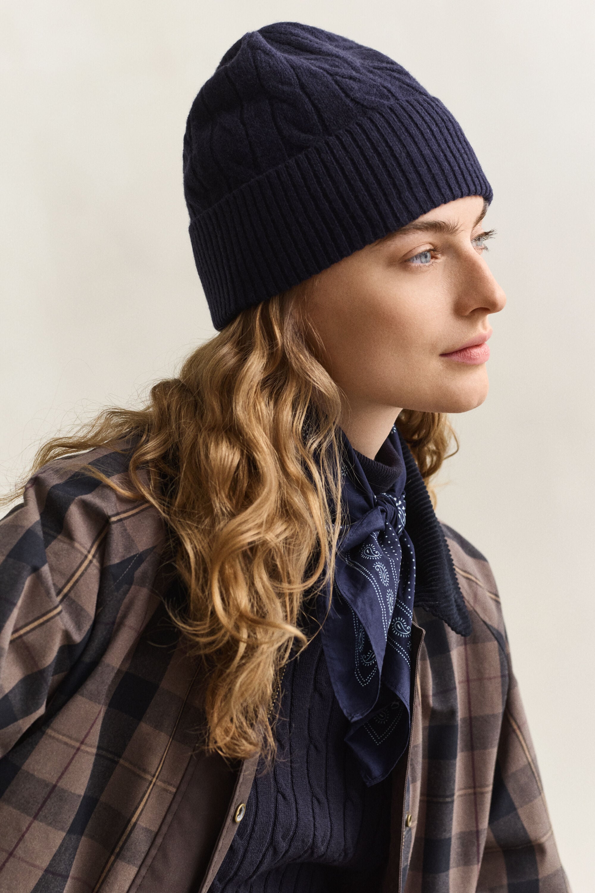 Wollen beanie met kabelpatroon
