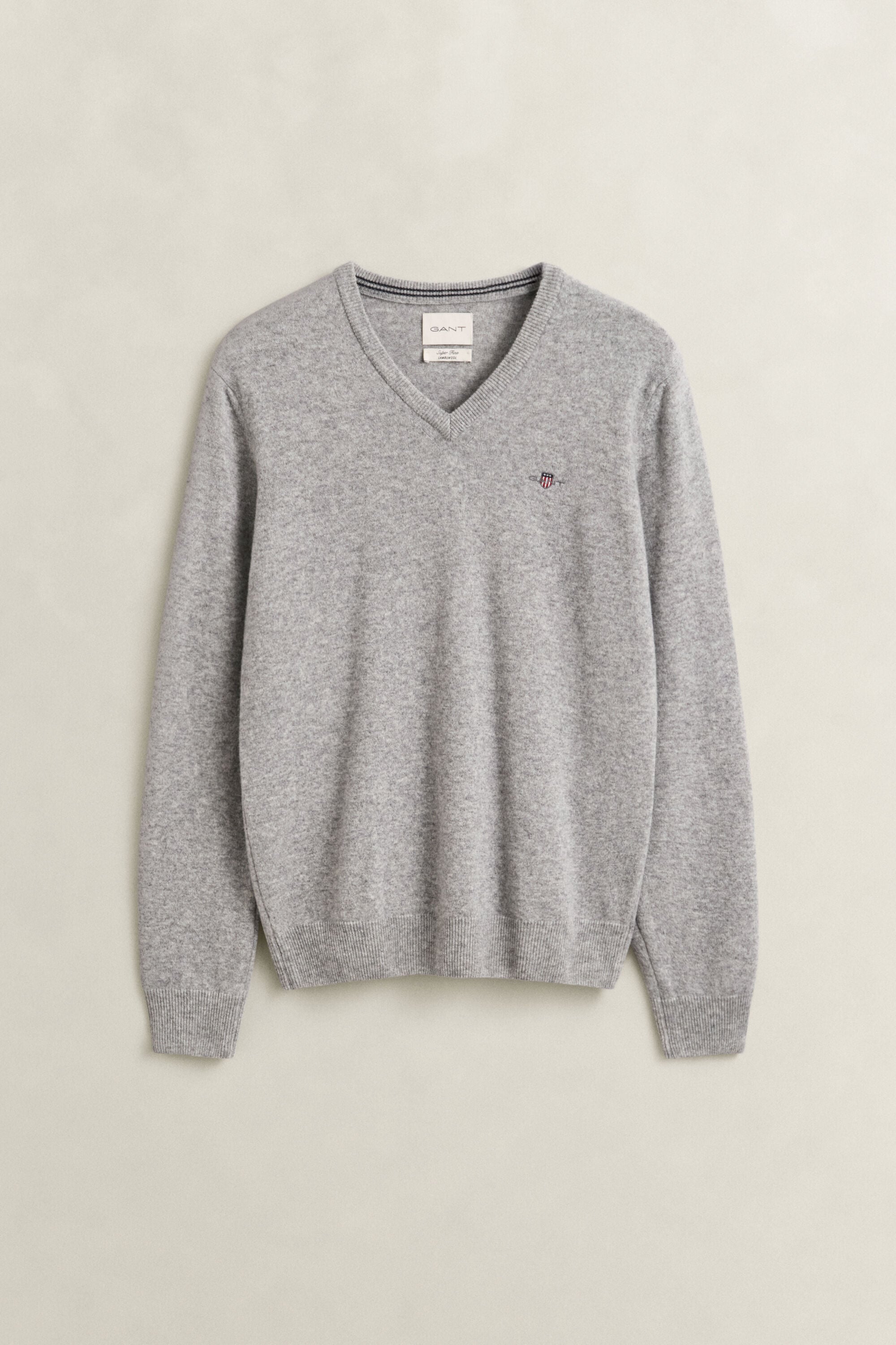 Pull col V en laine d’agneau