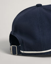 Casquette avec coutures contrast&eacute;es