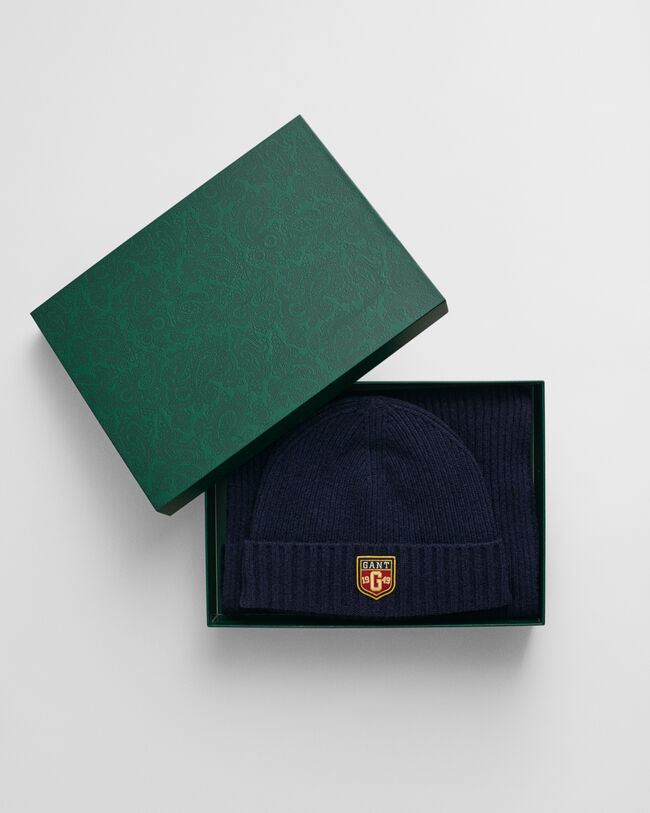Cadeauset met wollen beanie en sjaal met badge