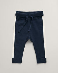 Ensemble en maille avec étoiles et G Baby