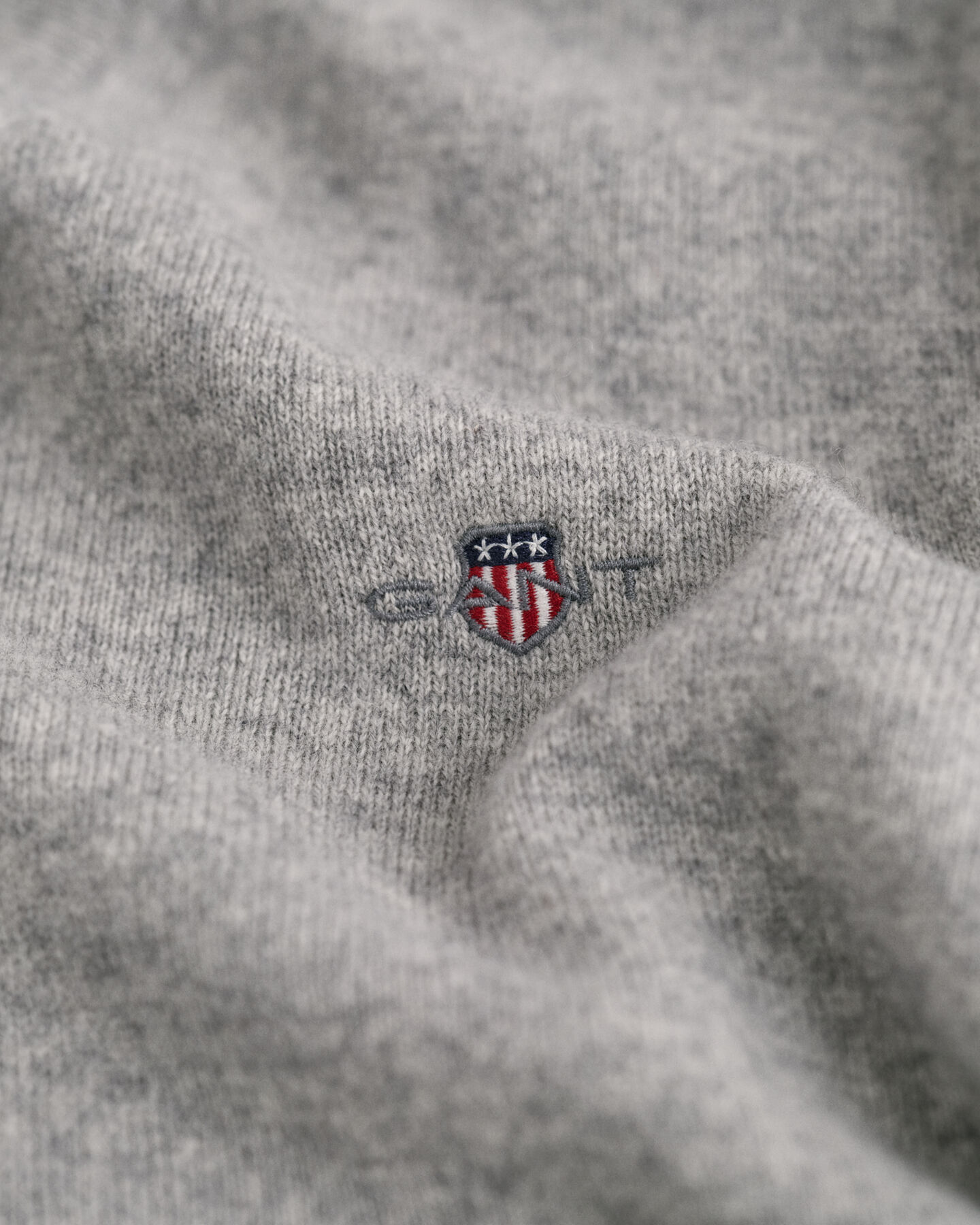 Pull col V en laine d'agneau ultrafine