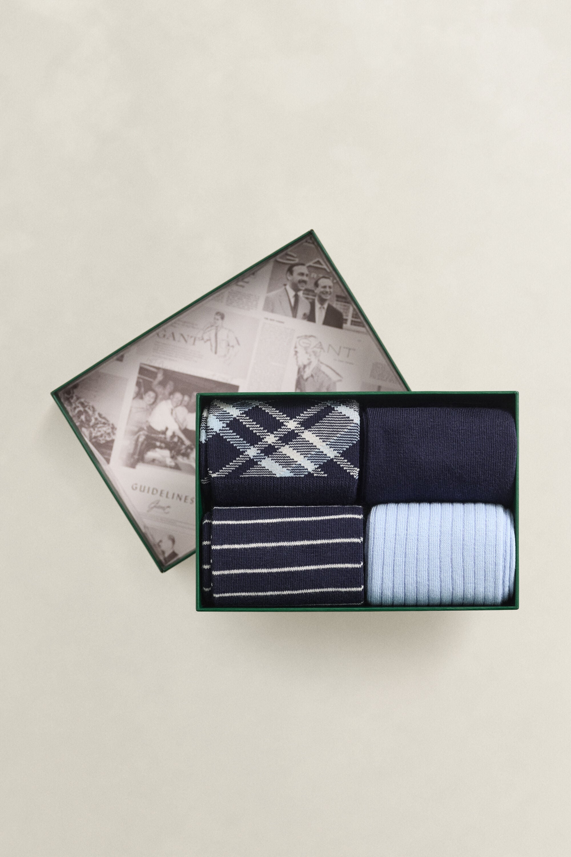 Set van vier paar geruite sokken in cadeauverpakking