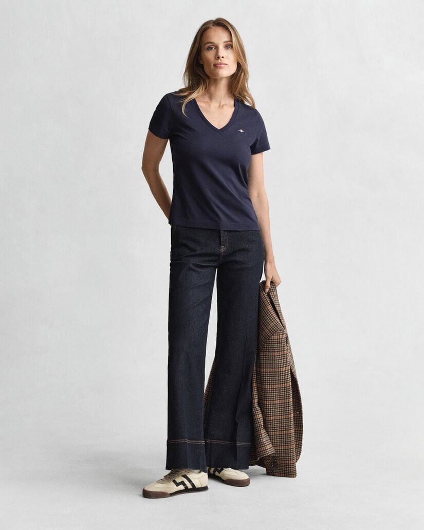 Shield T-shirt met V-hals