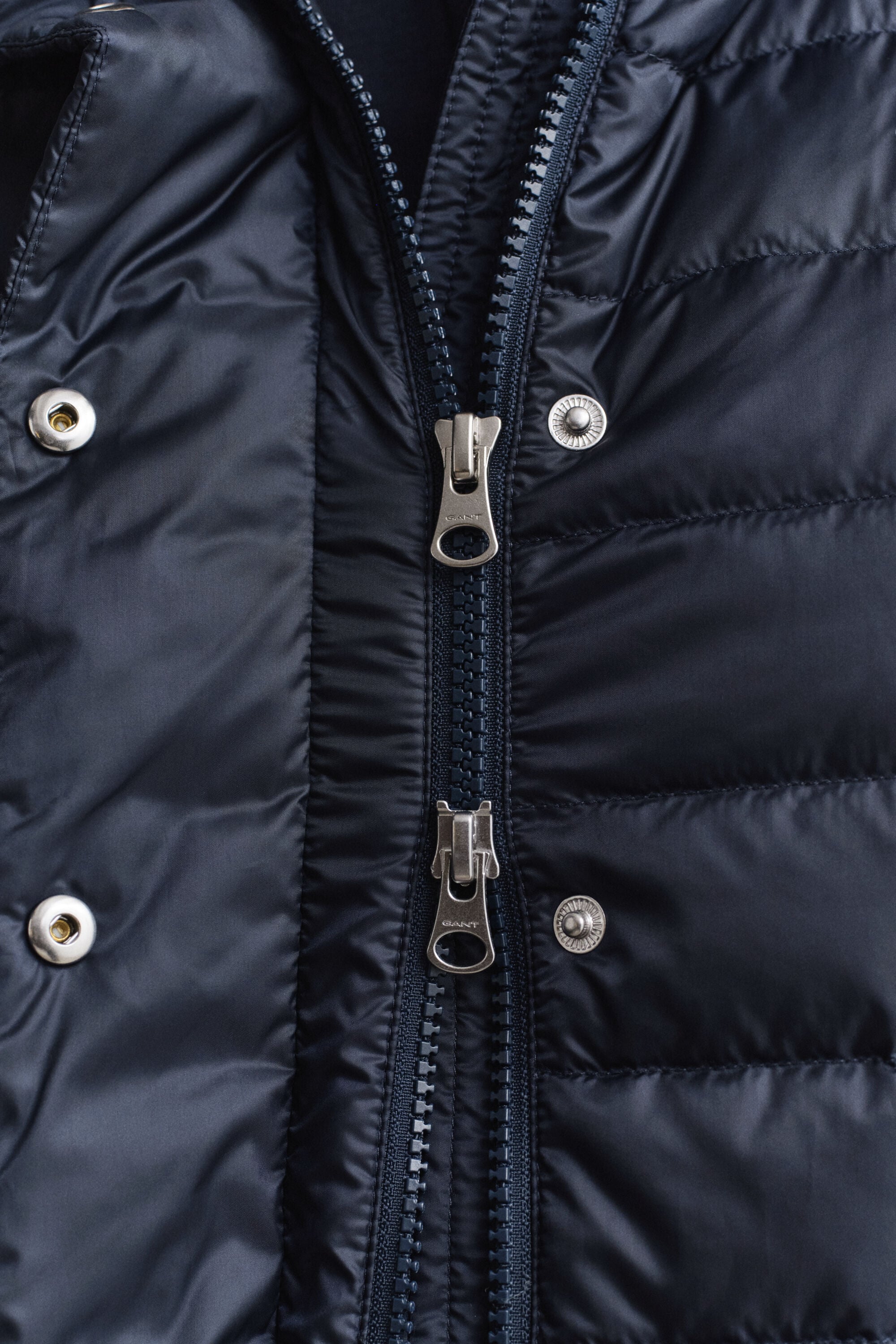 Lichte donsbodywarmer