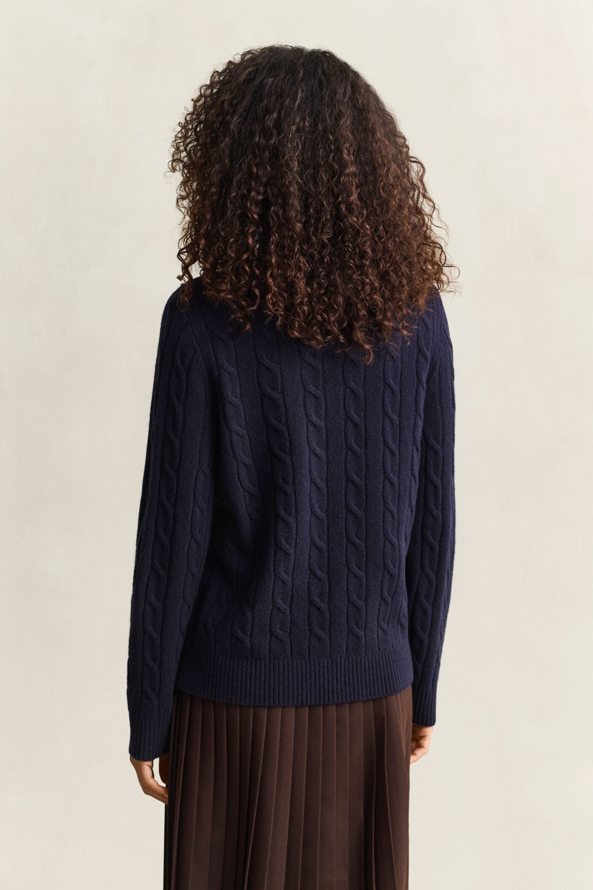 Pull en laine d’agneau à maille torsadée