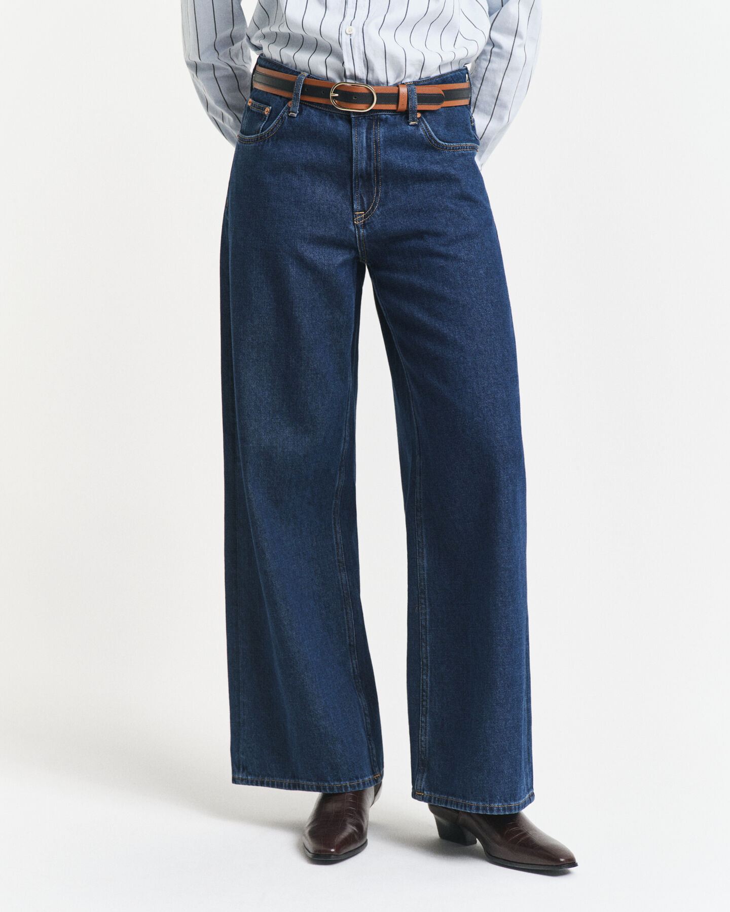 Jean taille basse à jambes larges