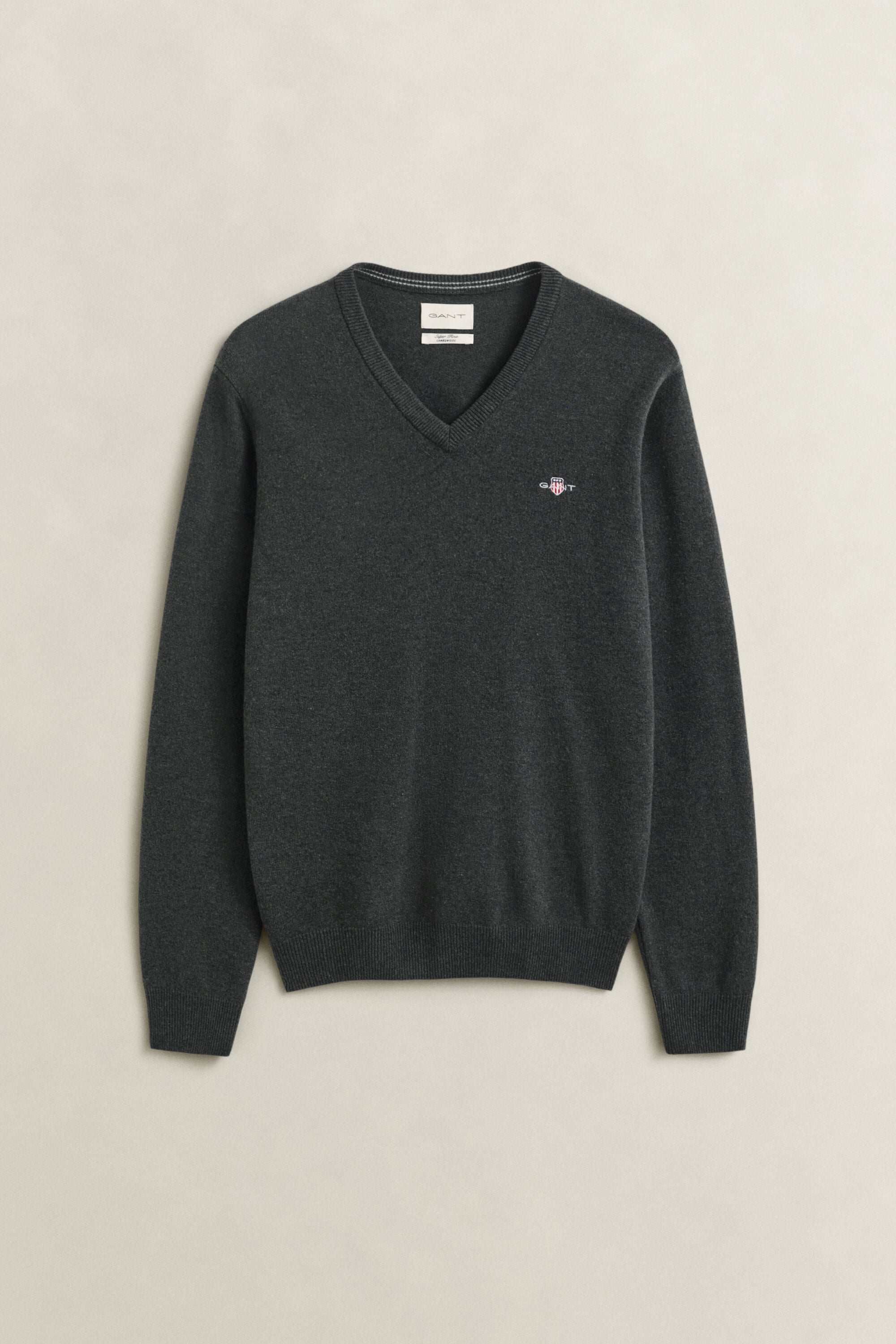 Pull col V en laine d’agneau