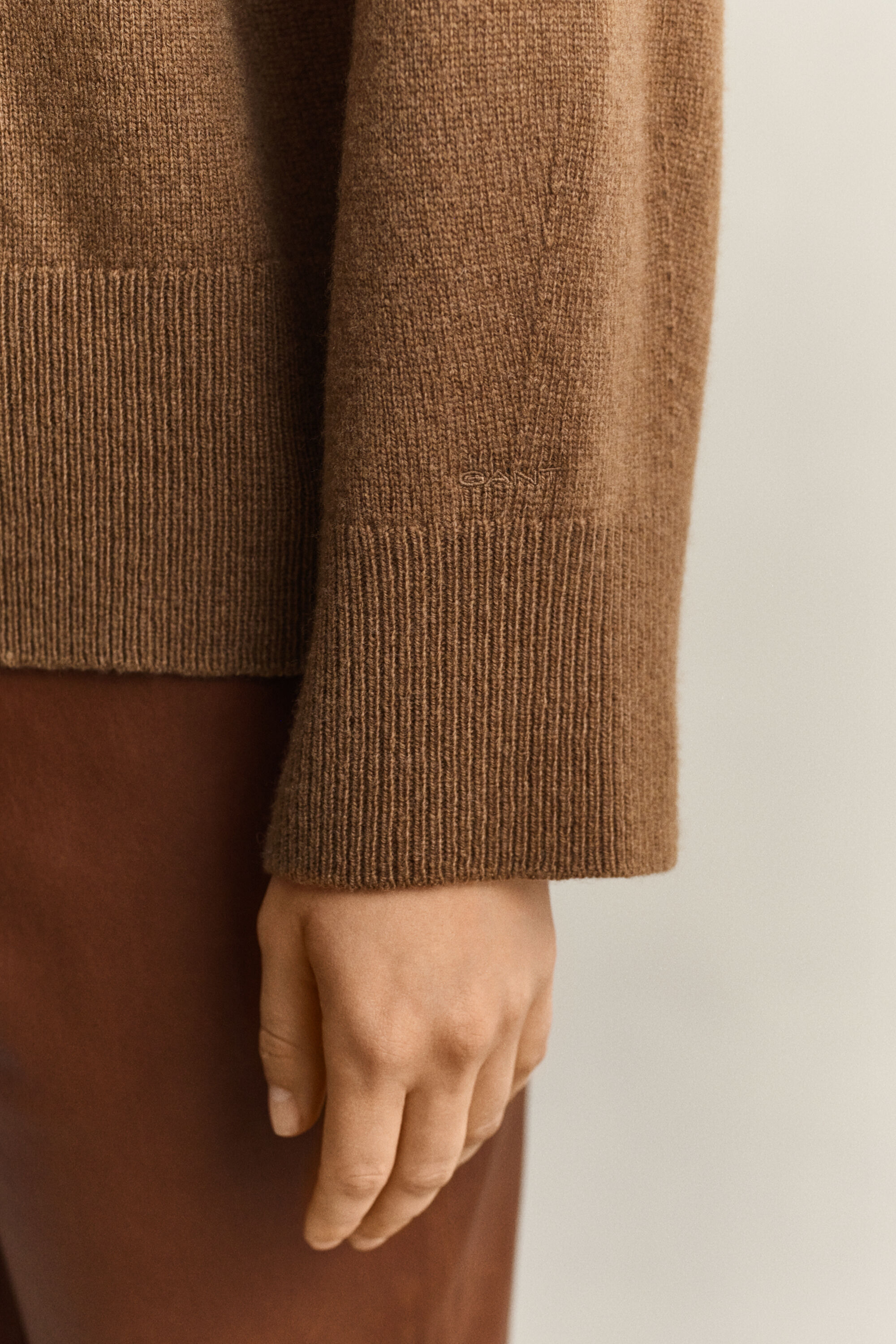 Pull col roulé en laine et cachemire