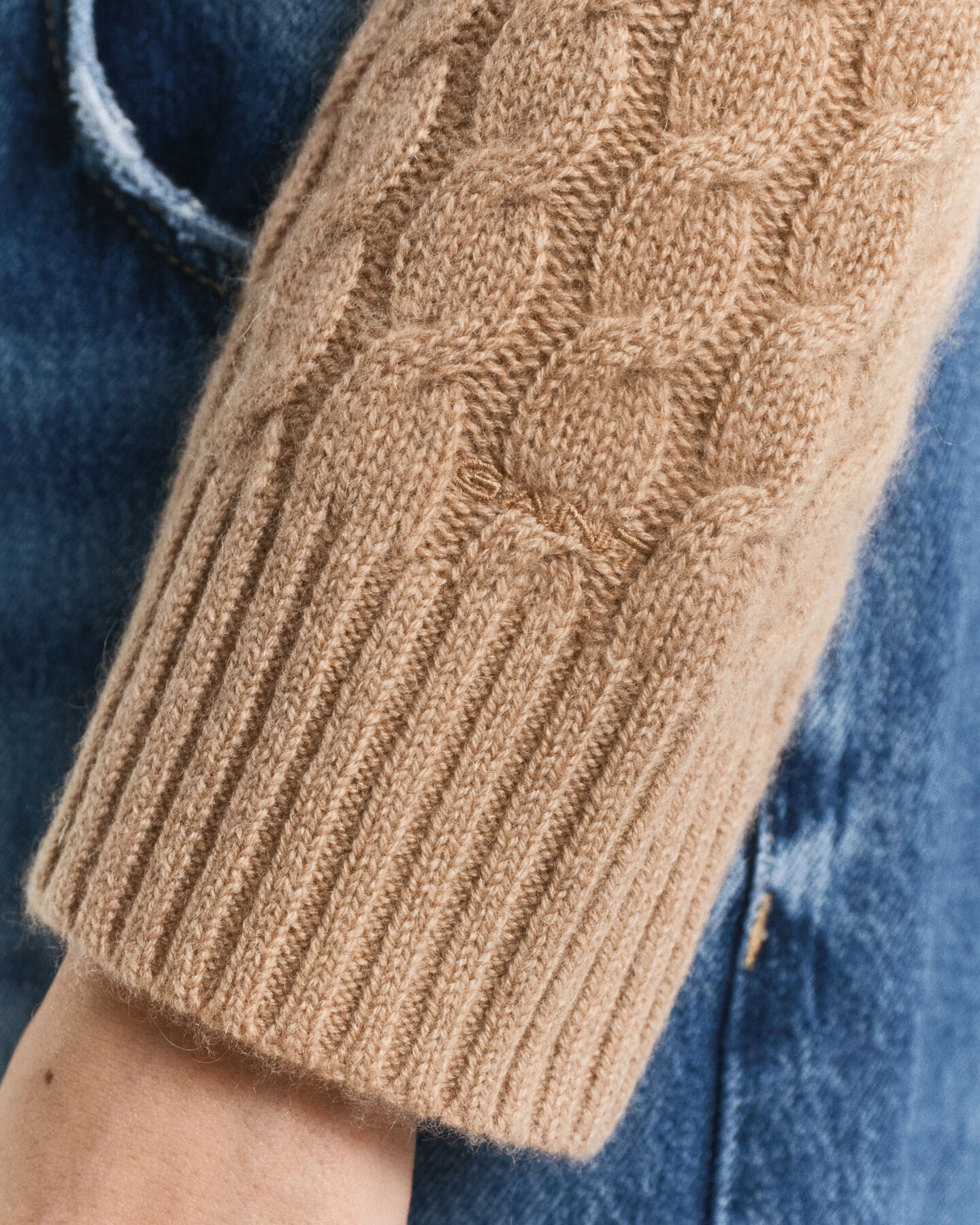 Pull col rond en maille torsadée de cachemire