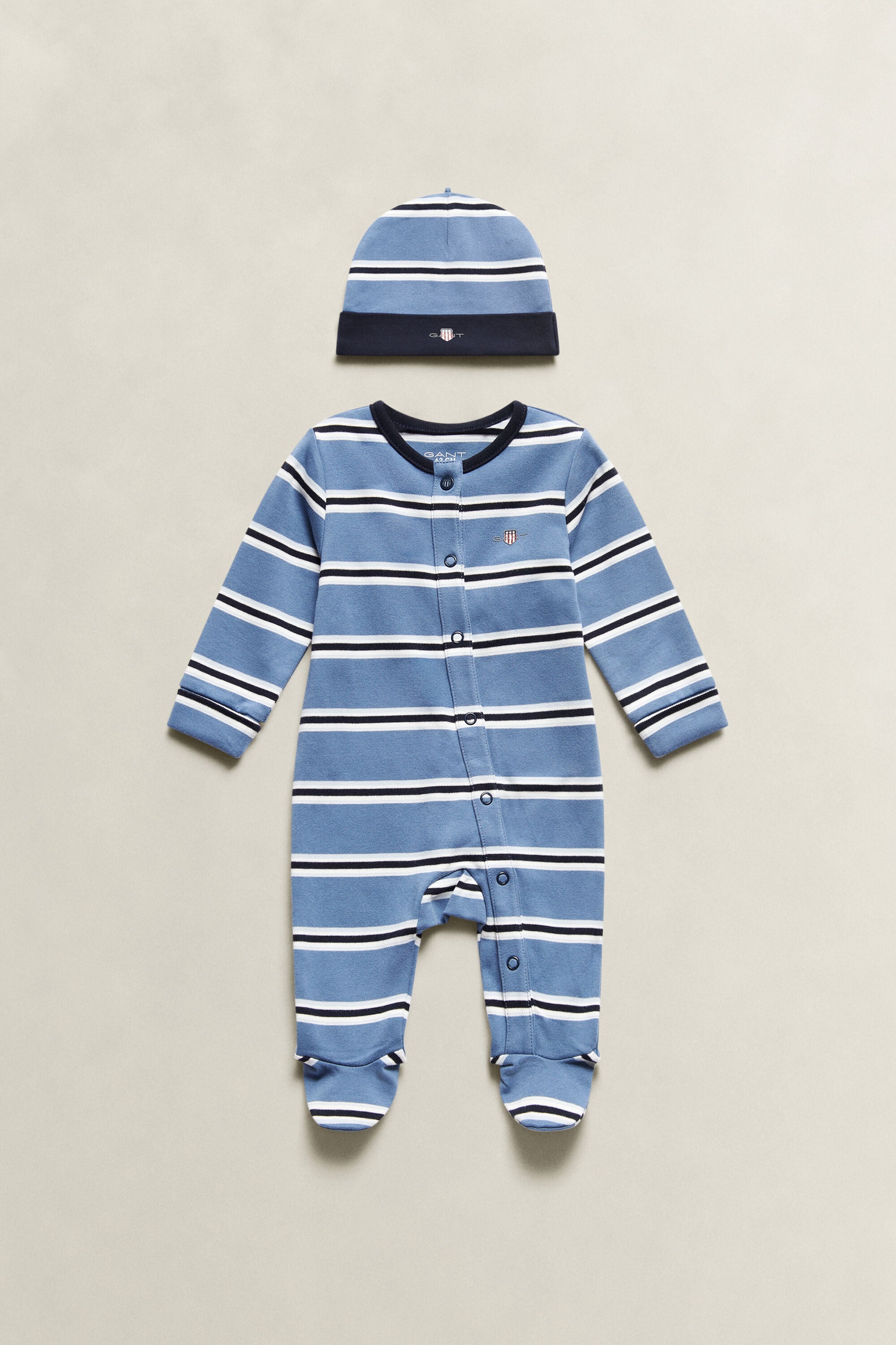 Set van pyjama met schild en muts voor babyjongens