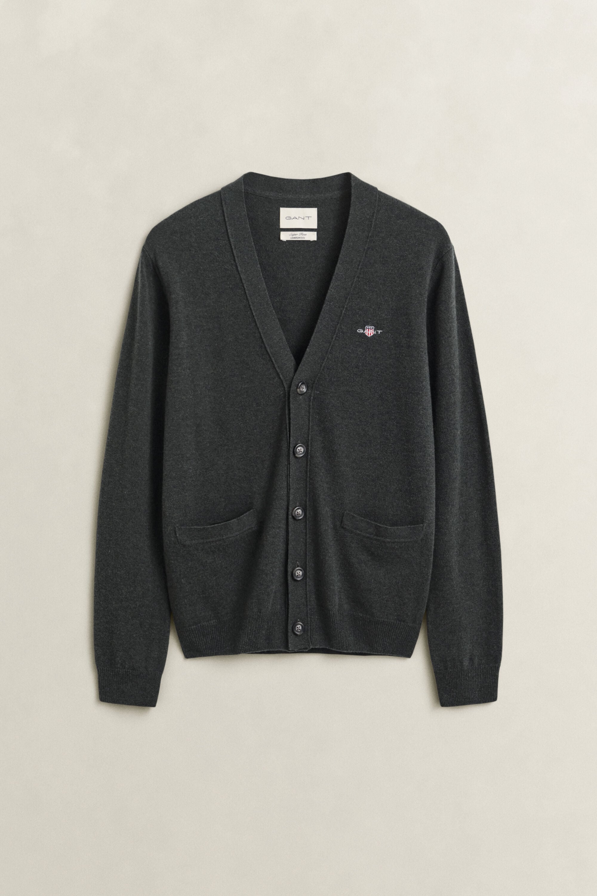 Cardigan col V en laine d’agneau