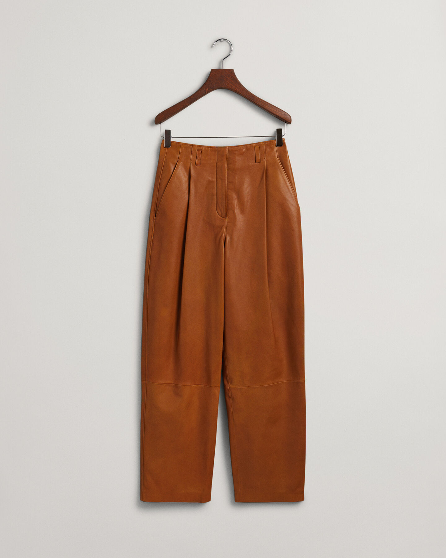 Pantalon en cuir plissé