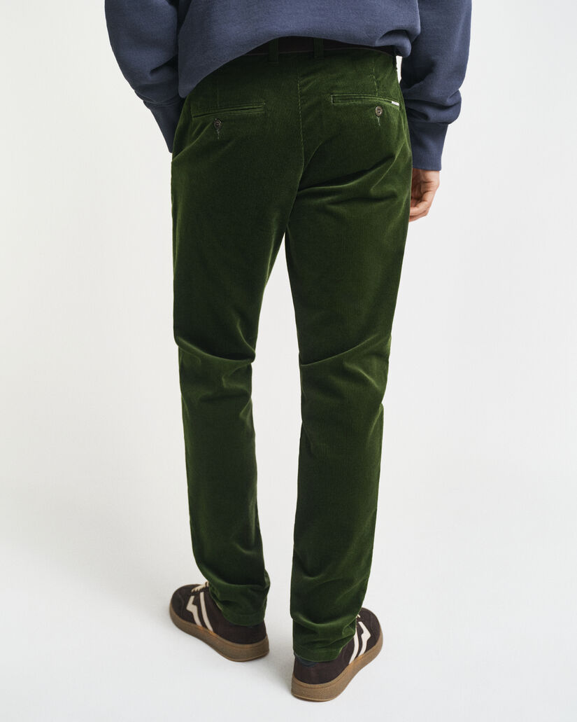Pantalon chino slim fit en velours côtelé