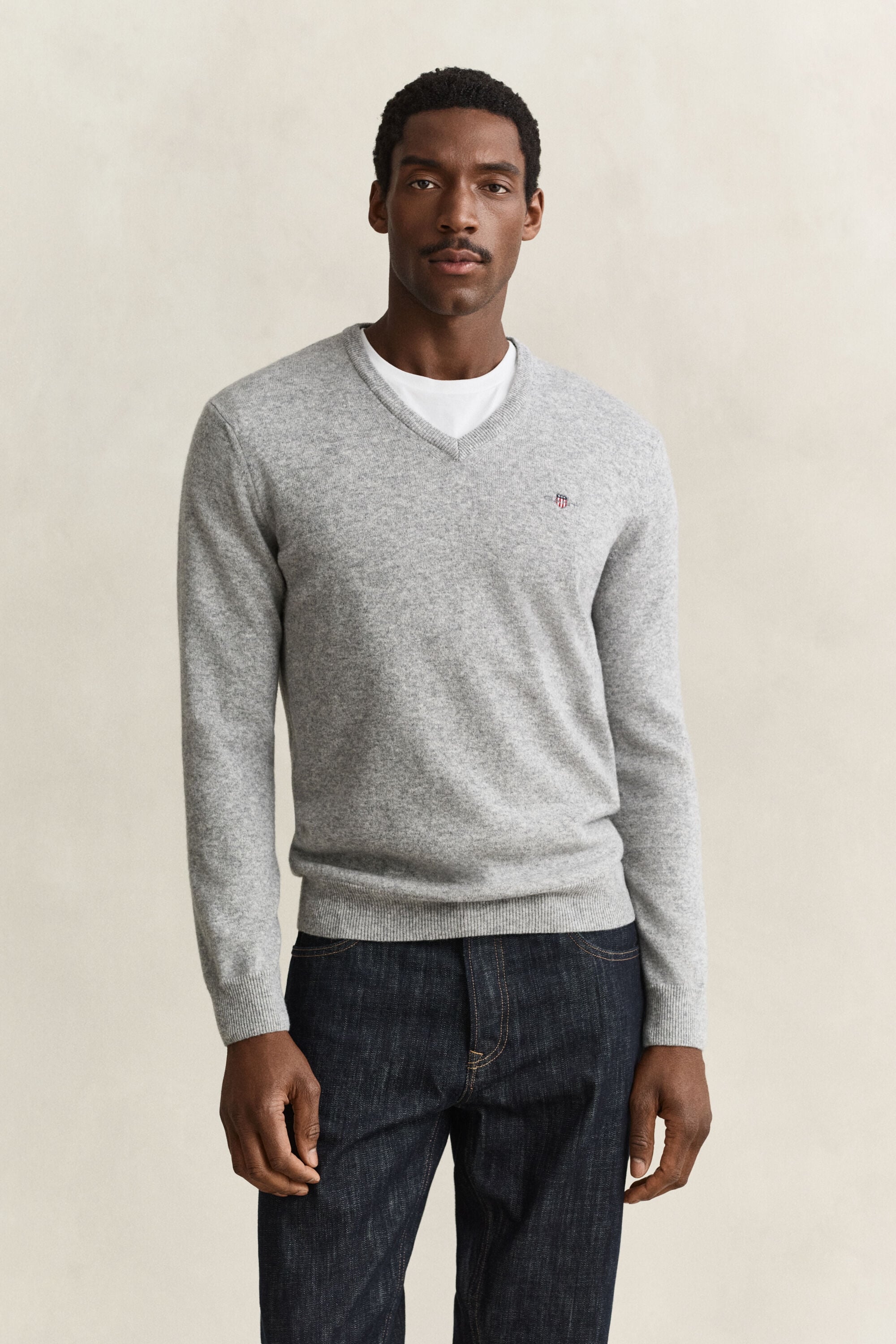 Pull col V en laine d’agneau