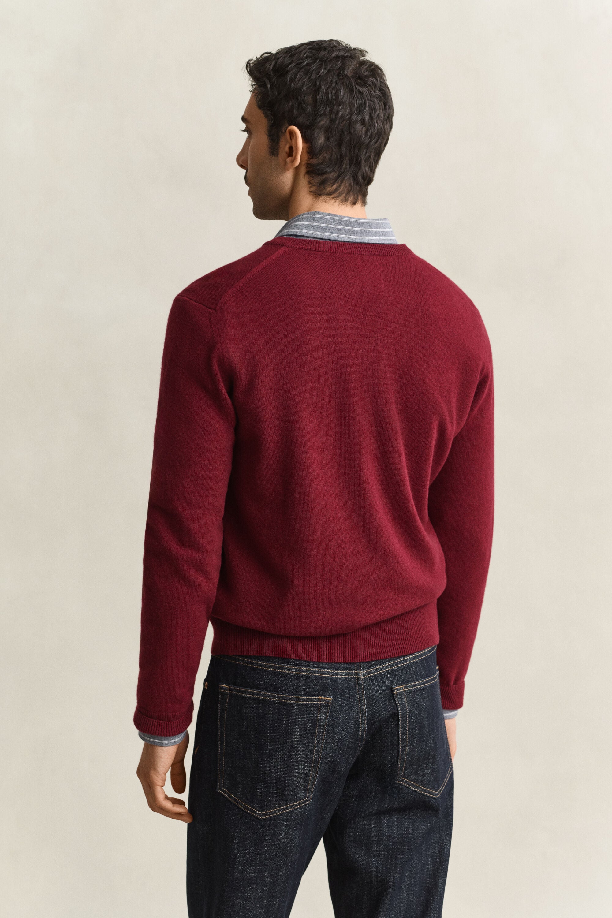 Pull col V en laine d’agneau