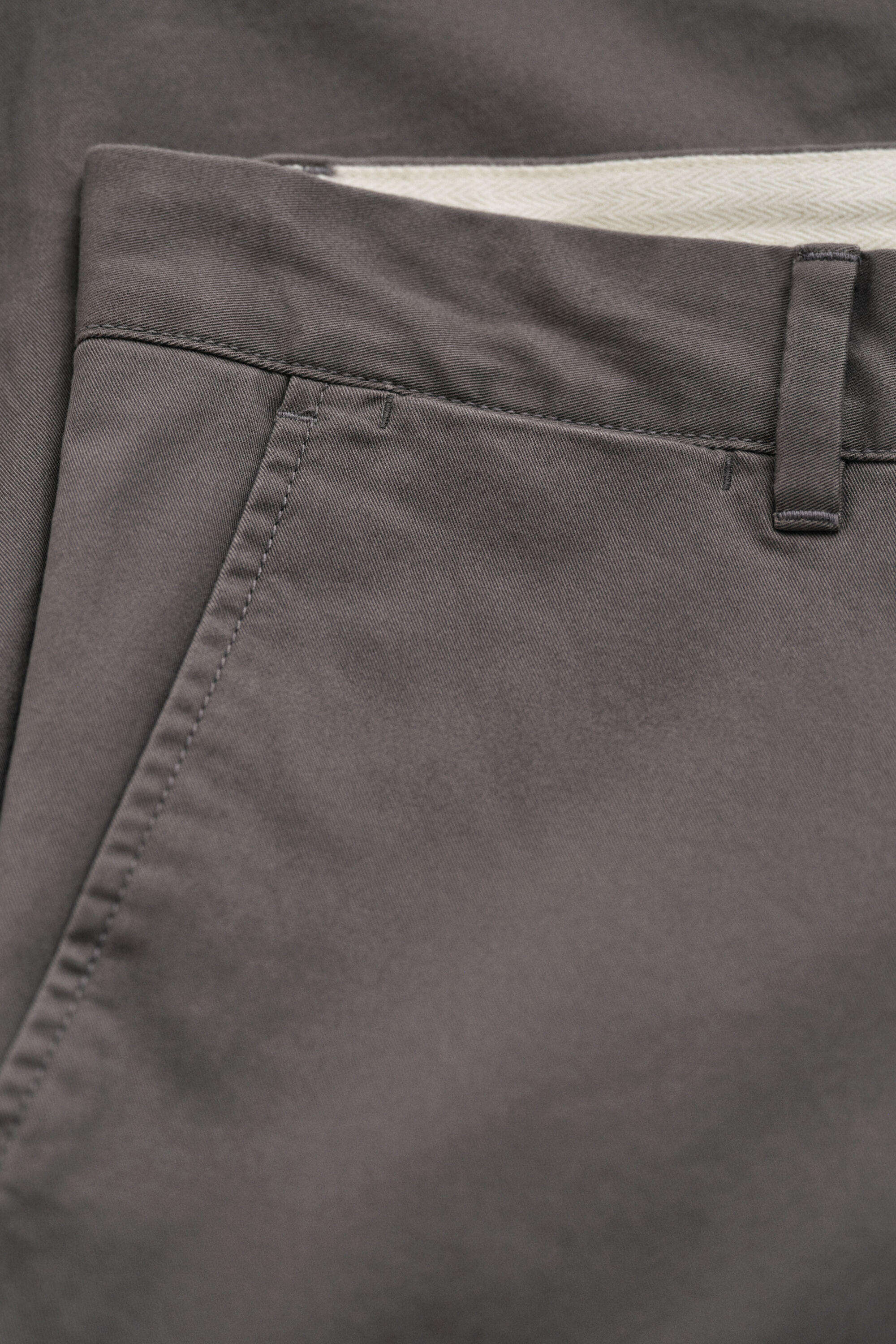 Pantalon chino classique coupe slim