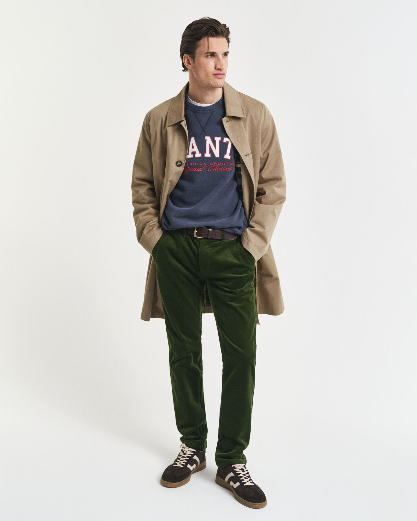 Pantalon chino slim fit en velours côtelé