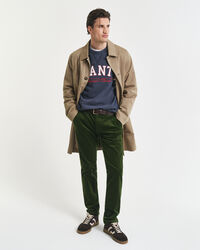 Pantalon chino slim fit en velours côtelé