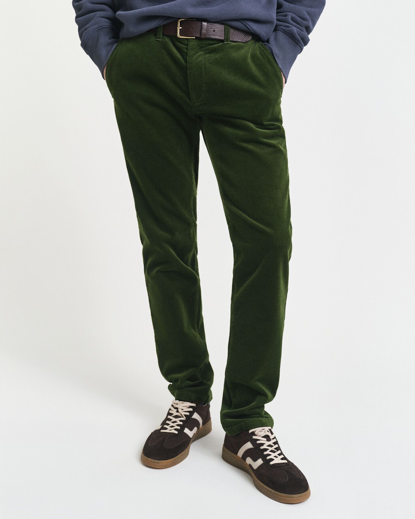 Pantalon chino slim fit en velours côtelé