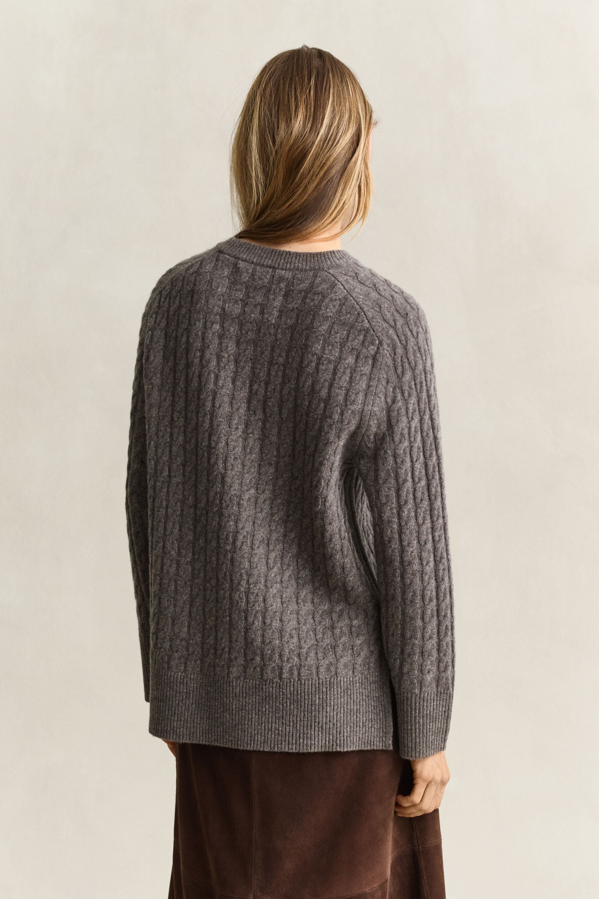 Pull en laine et cachemire à maille torsadée