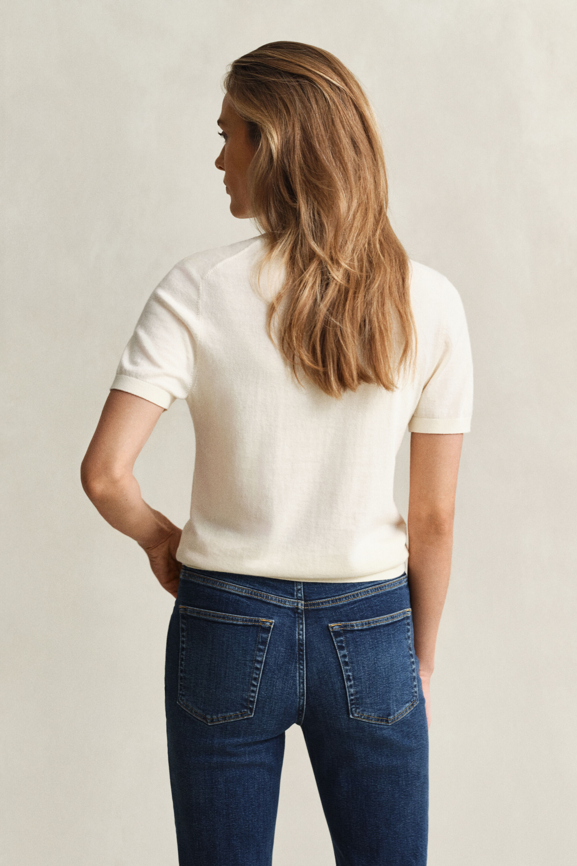 Pull col rond léger à manches courtes