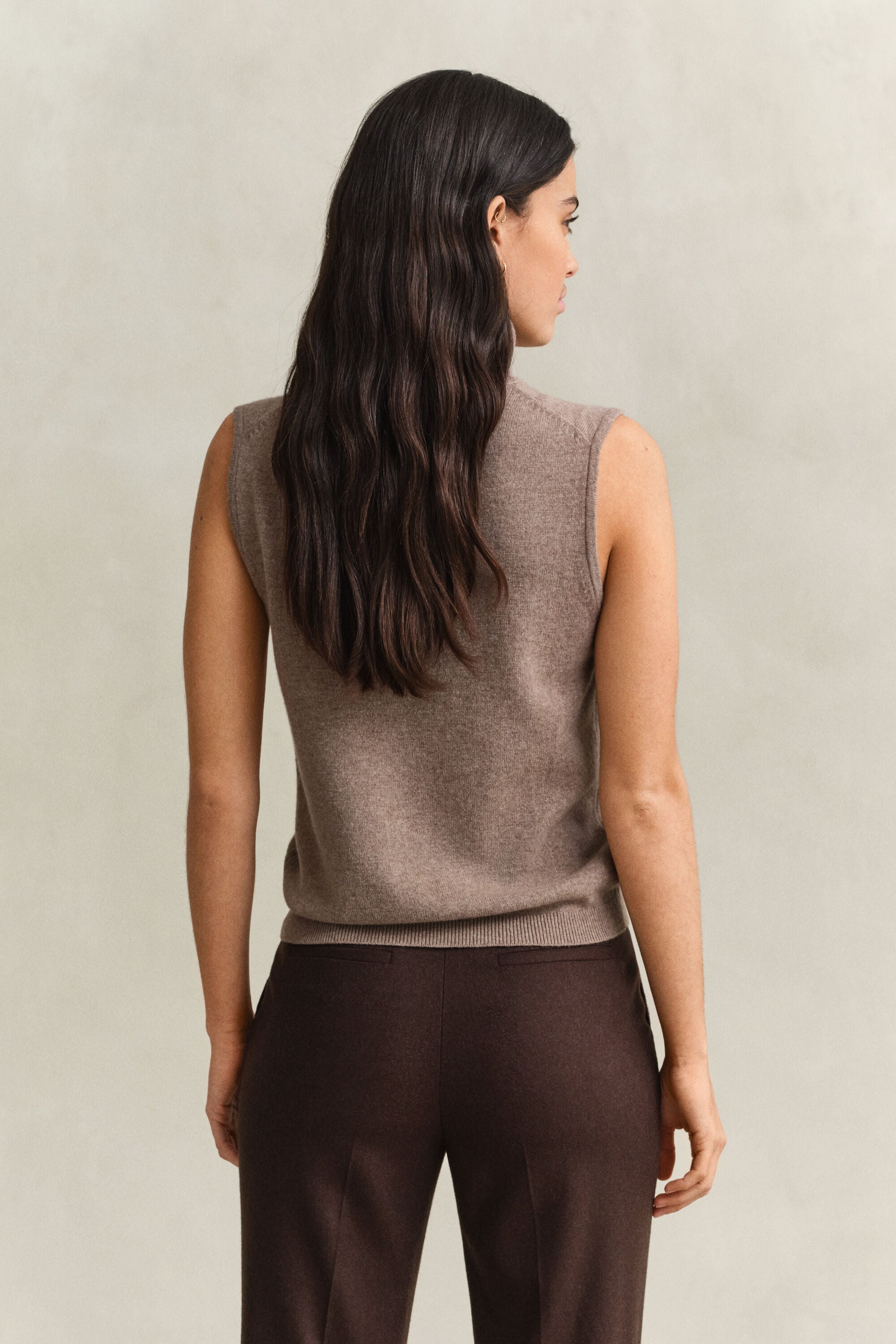 Pull sans manches à col roulé