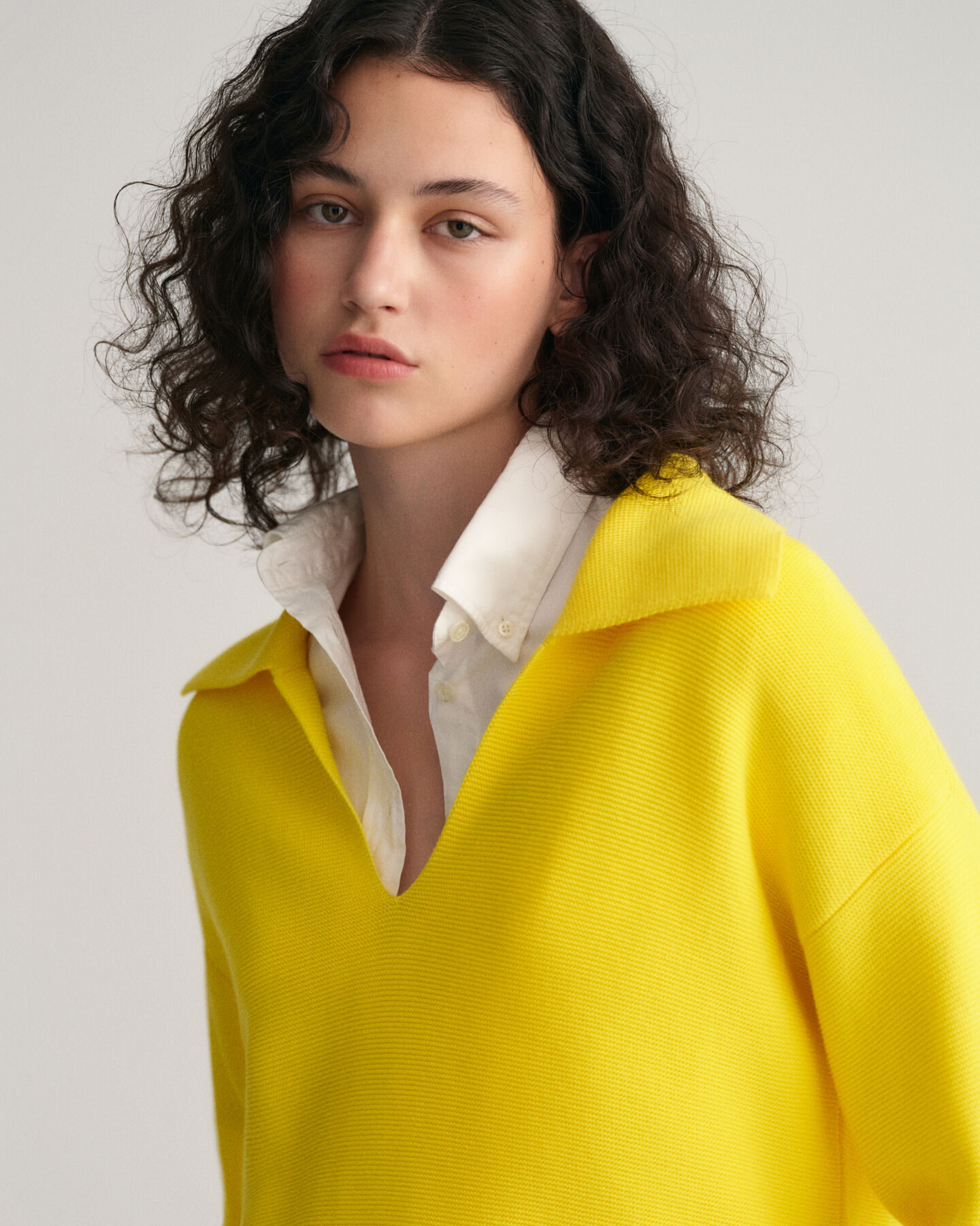 Gebreide trui met open kraag