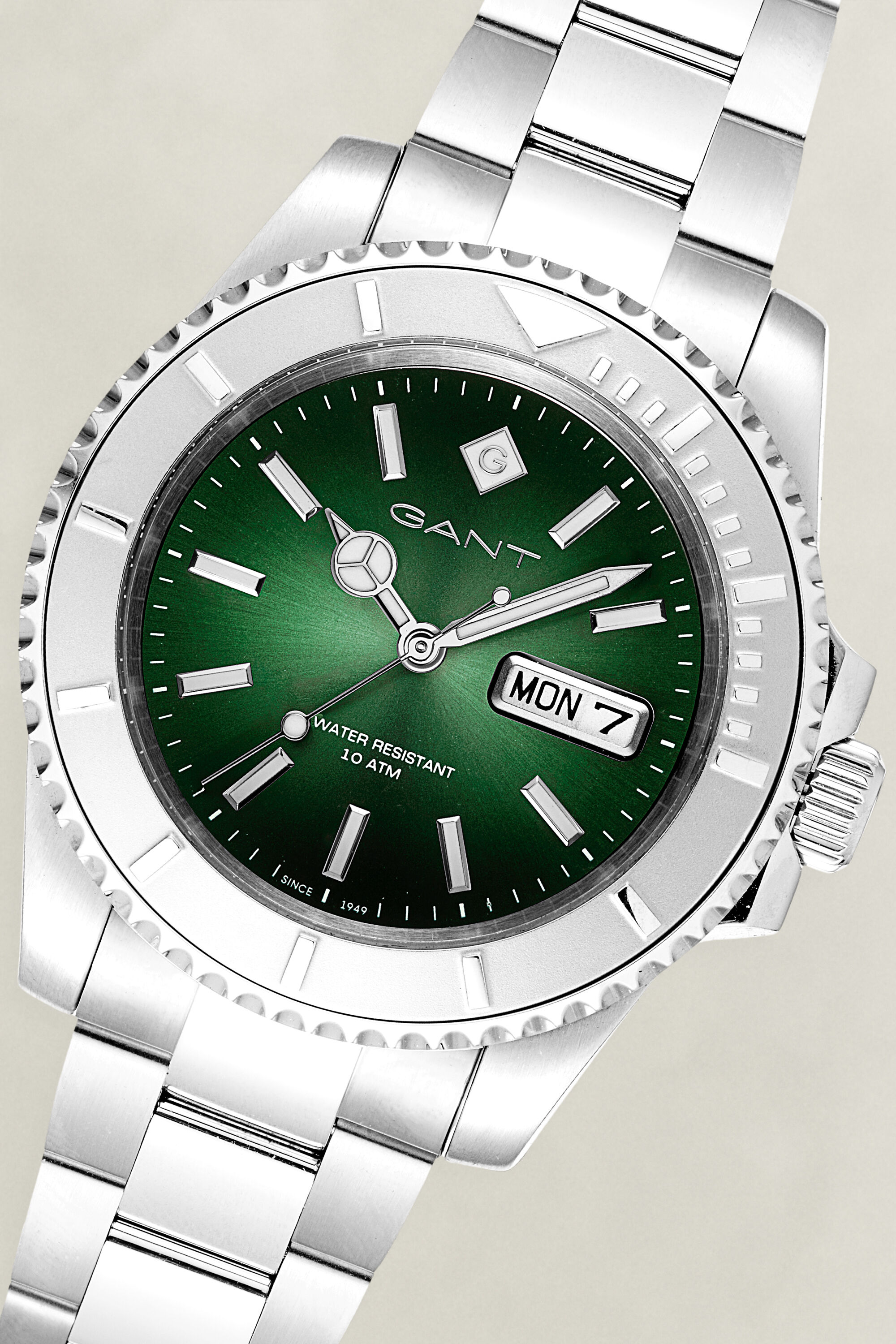 Montre Watertown