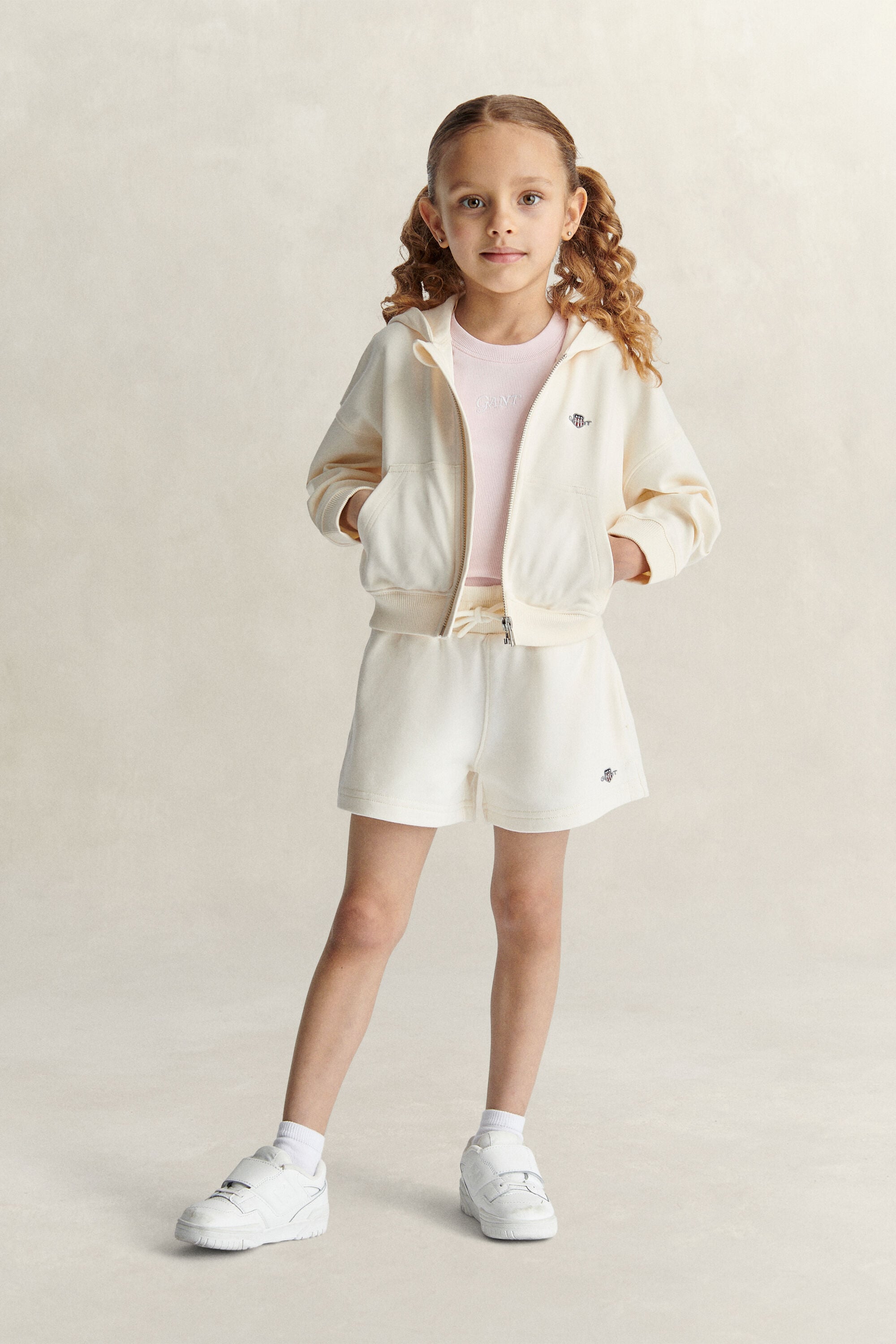 Girls cropped Shield hoodie met ritssluiting