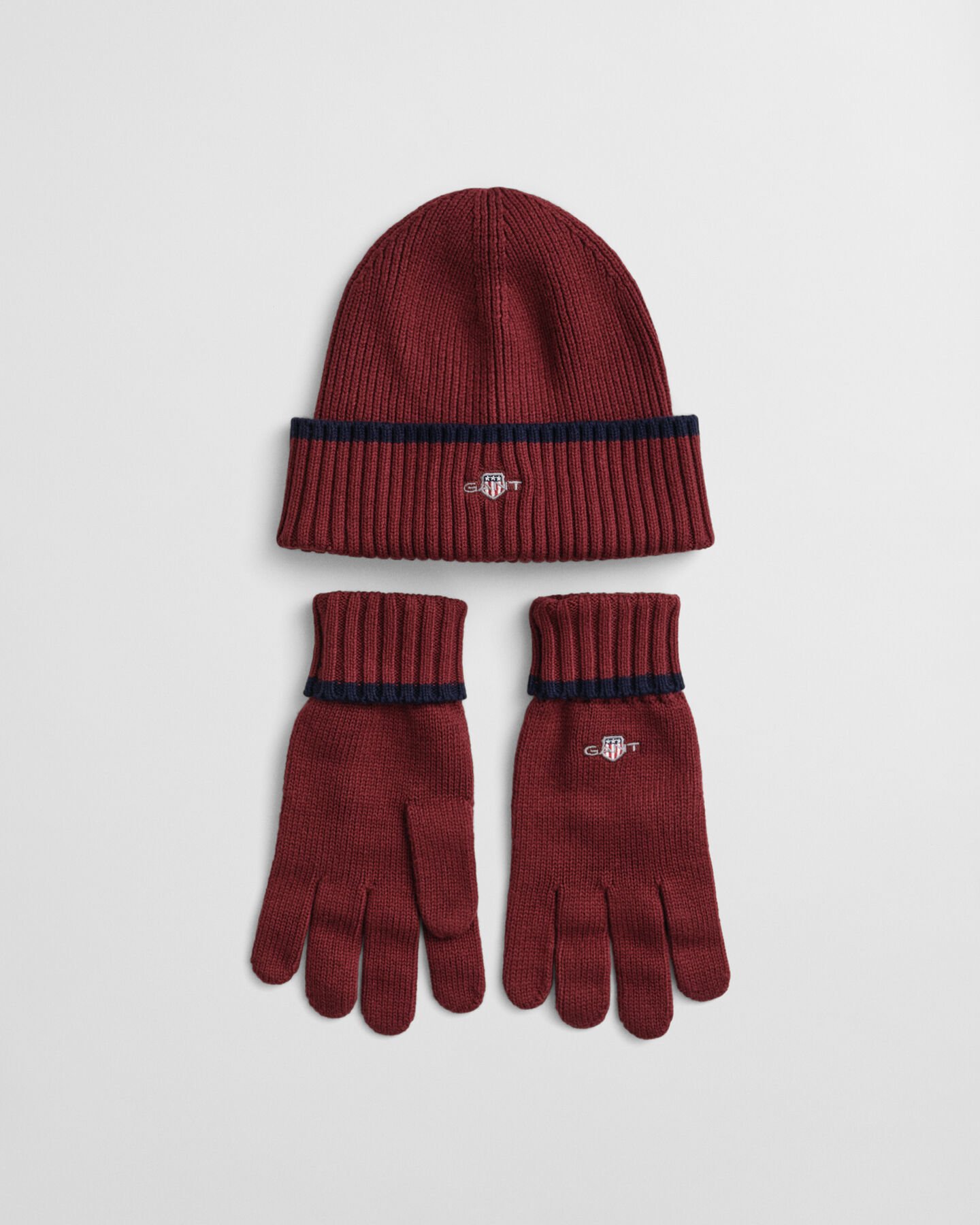 Essential cadeauset met beanie en handschoenen