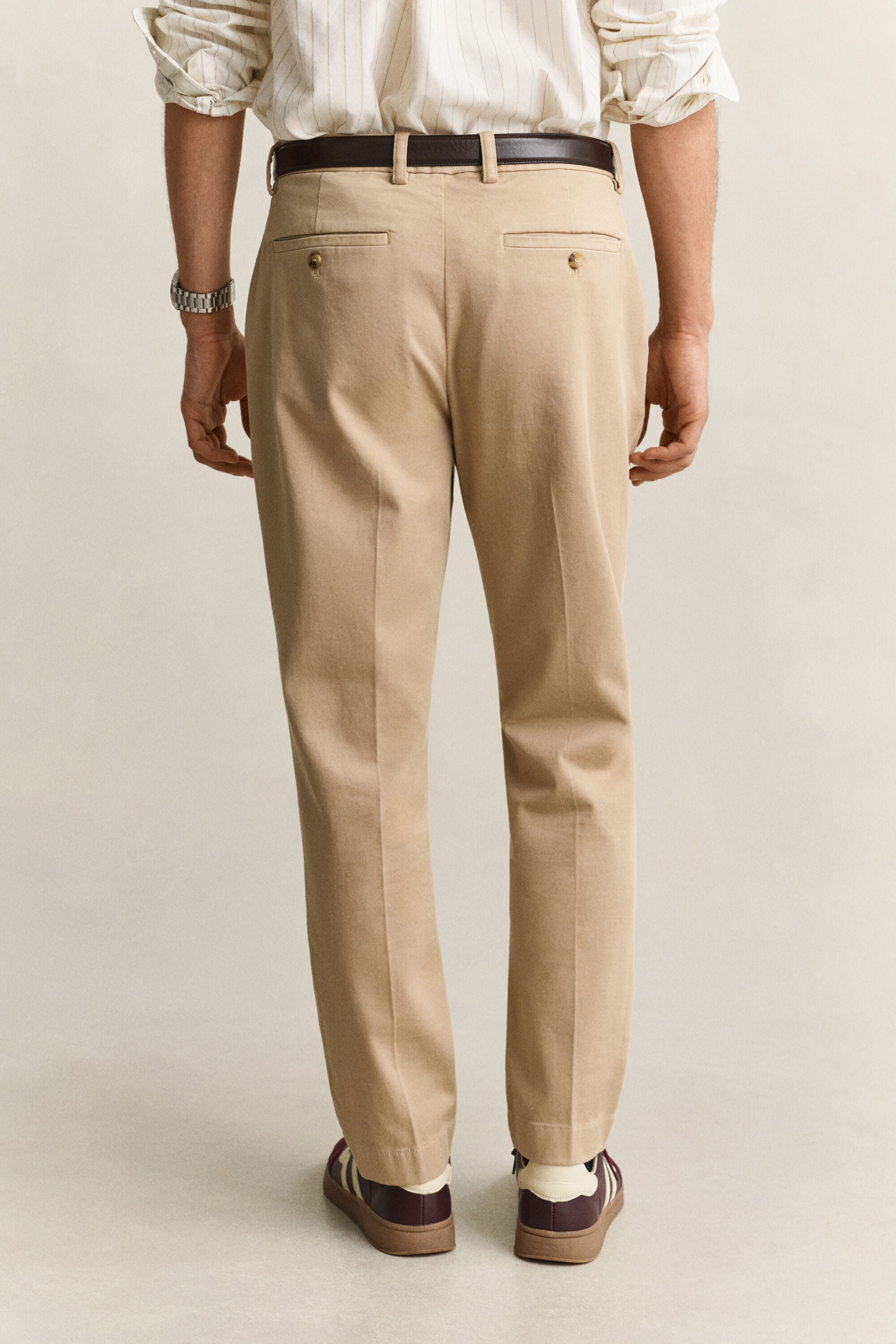 Pantalon chino ajusté