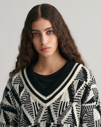 Pull col V &agrave; motif g&eacute;om&eacute;trique