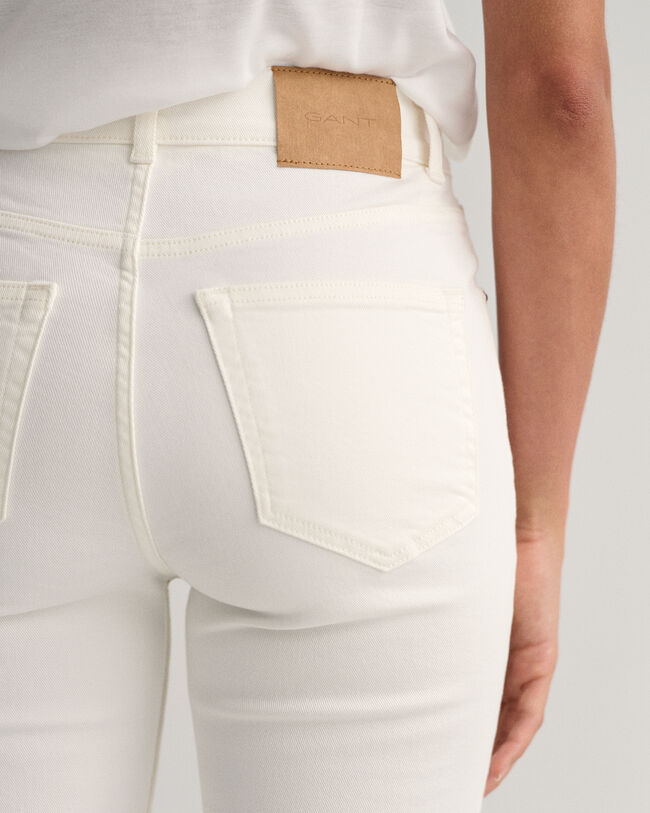 Witte iets kortere Slim Fit jeans