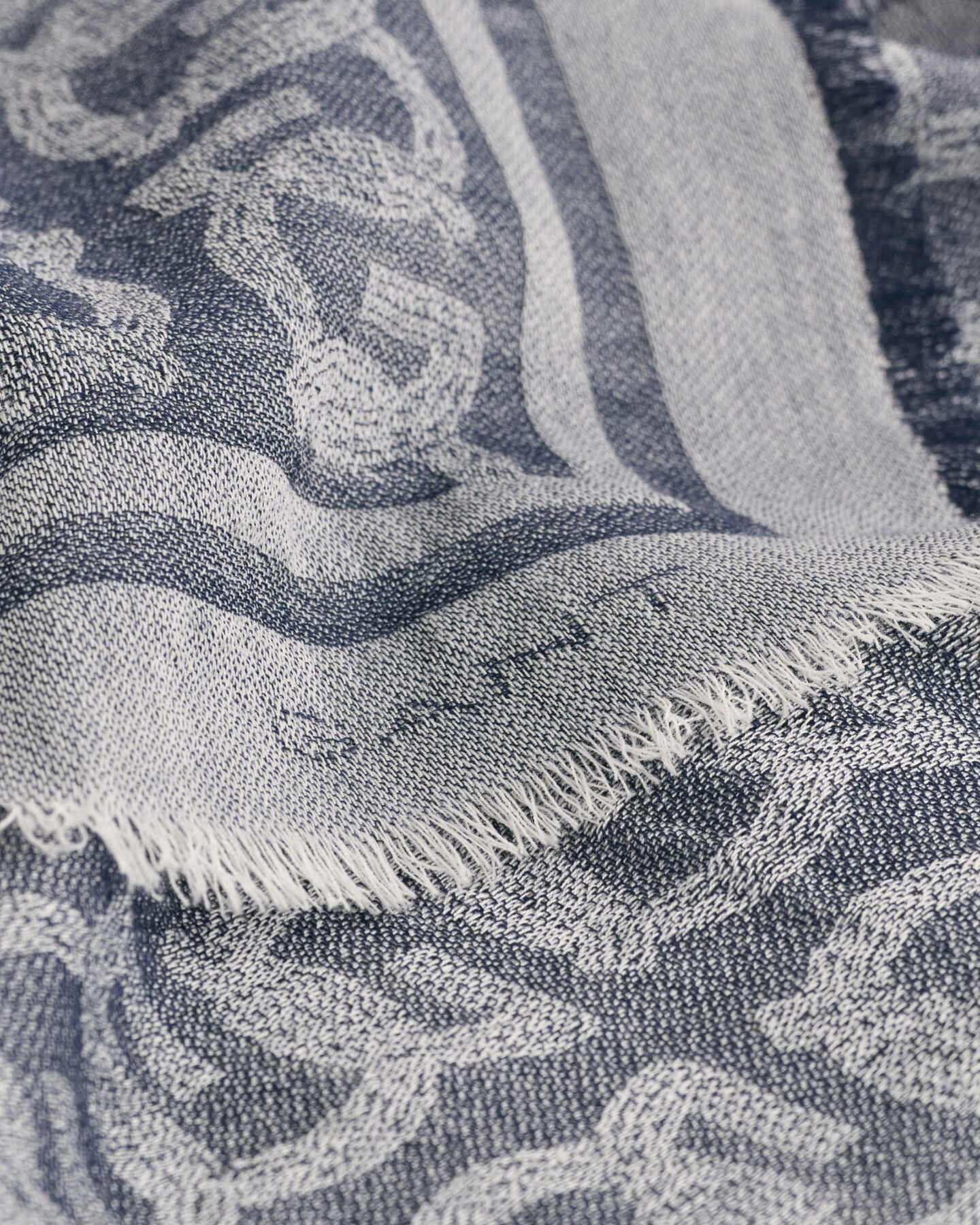 G Patterned lichtgewicht wollen sjaal