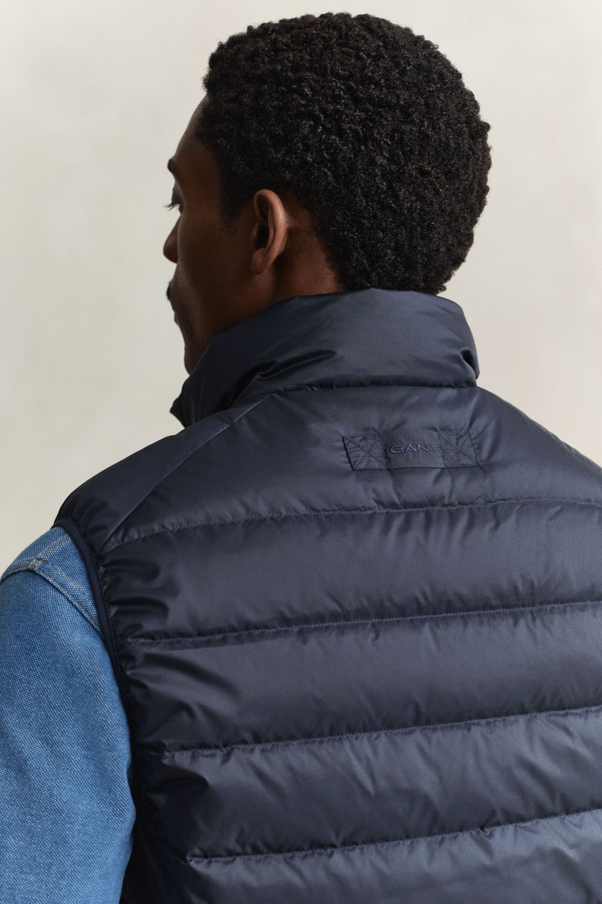 Lichte donsbodywarmer