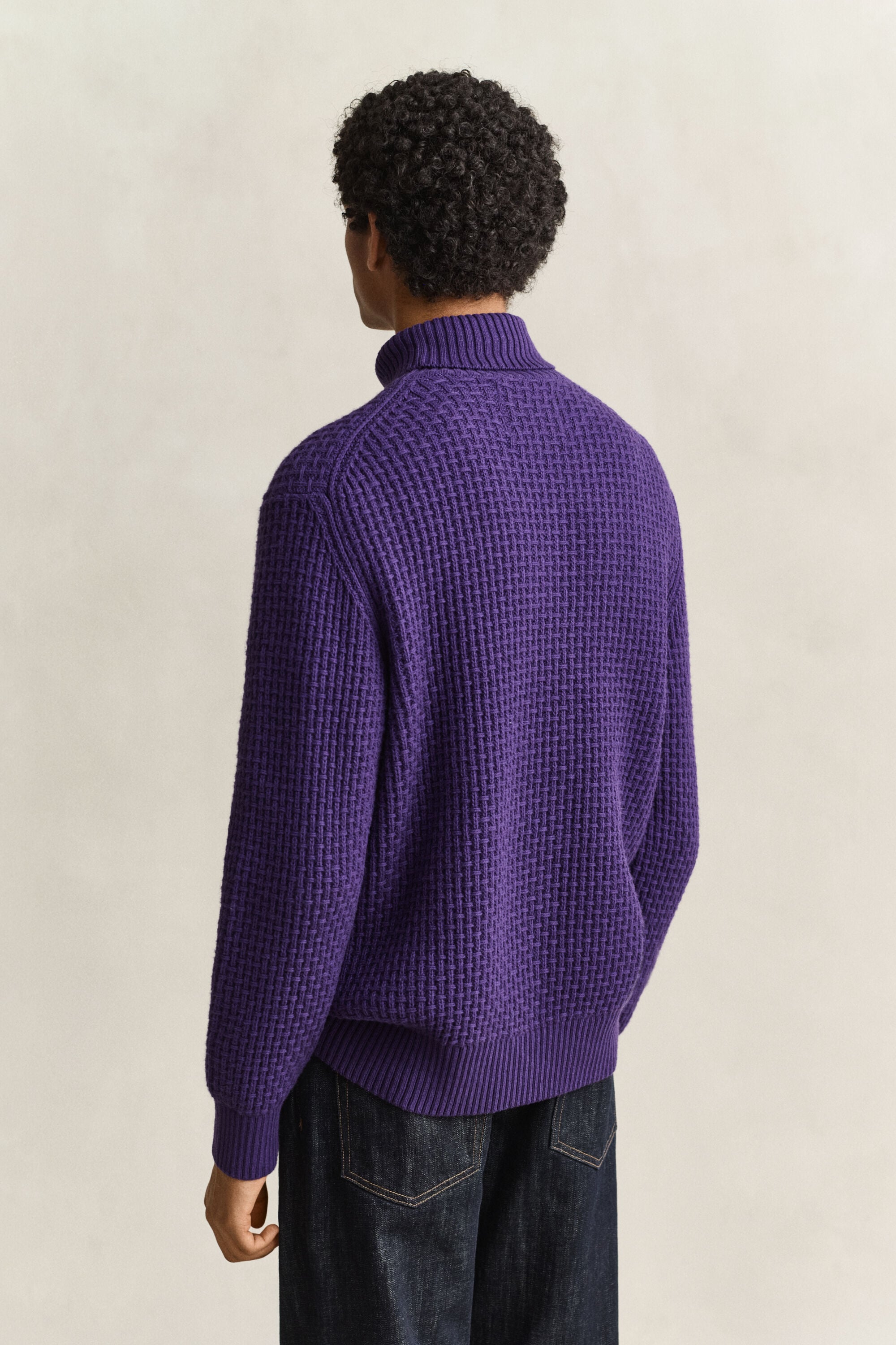 Pull texturé à col roulé en coton et laine