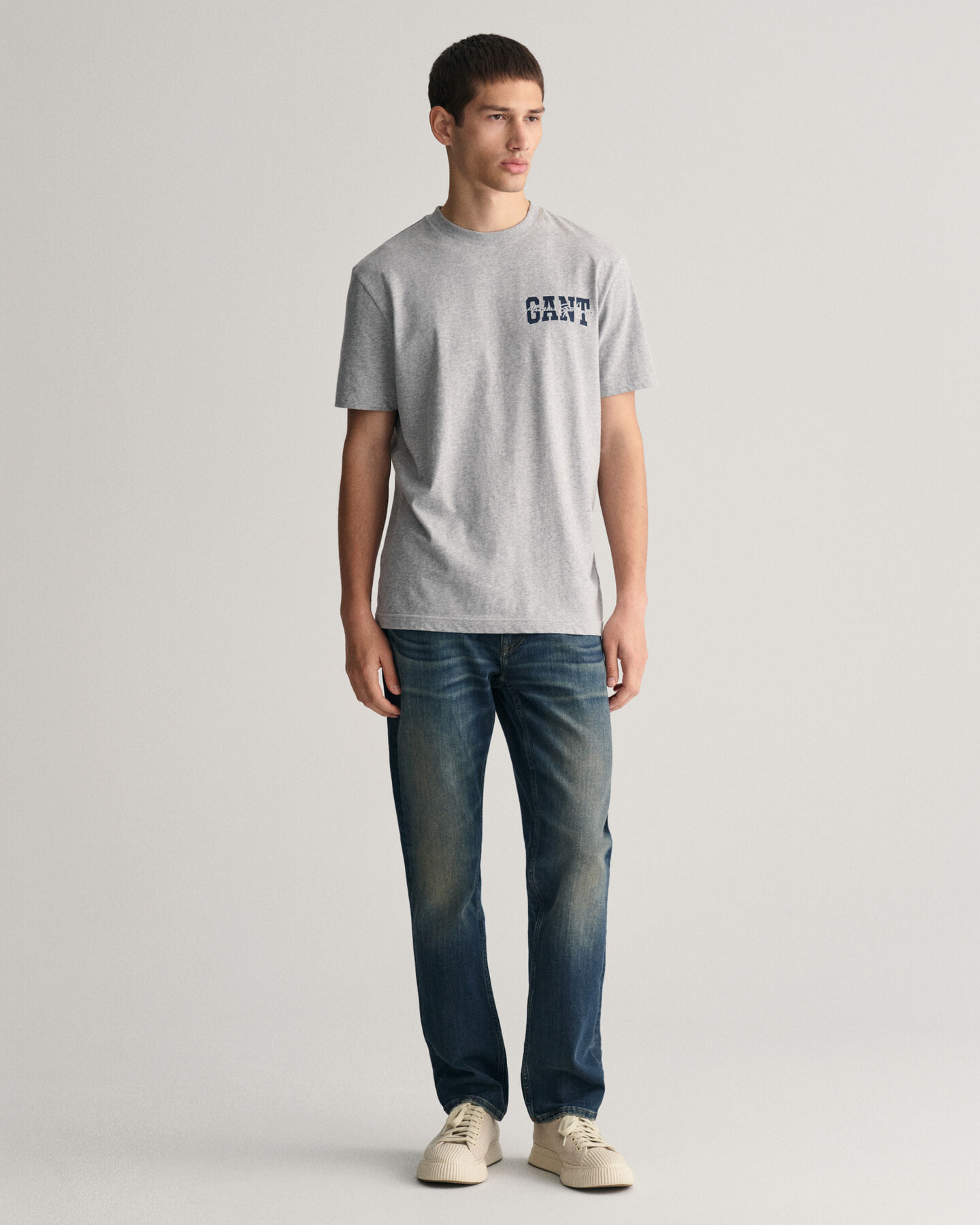 T-shirt GANT Arch Script Graphic