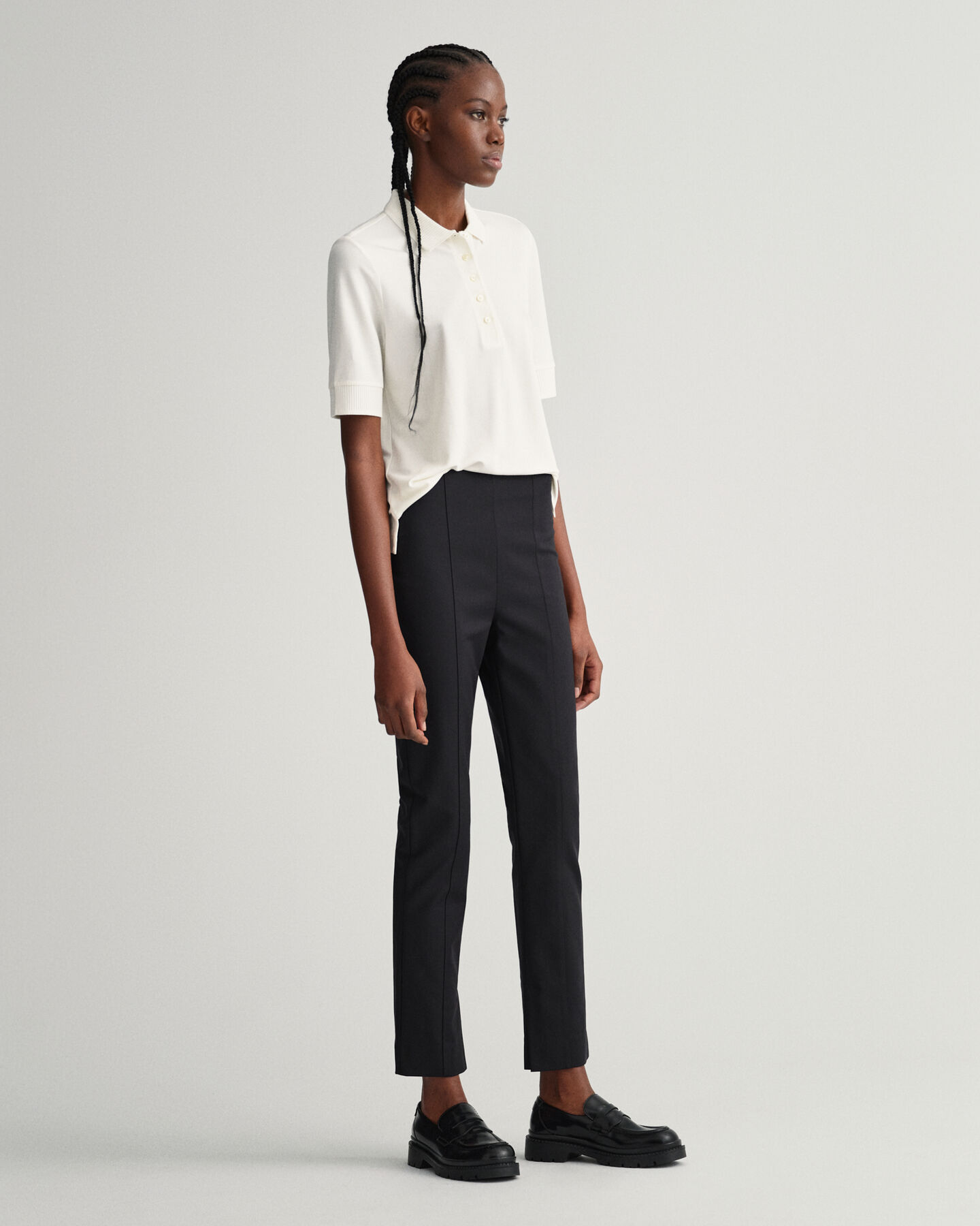 Pantalon habill&eacute; &agrave; nervures