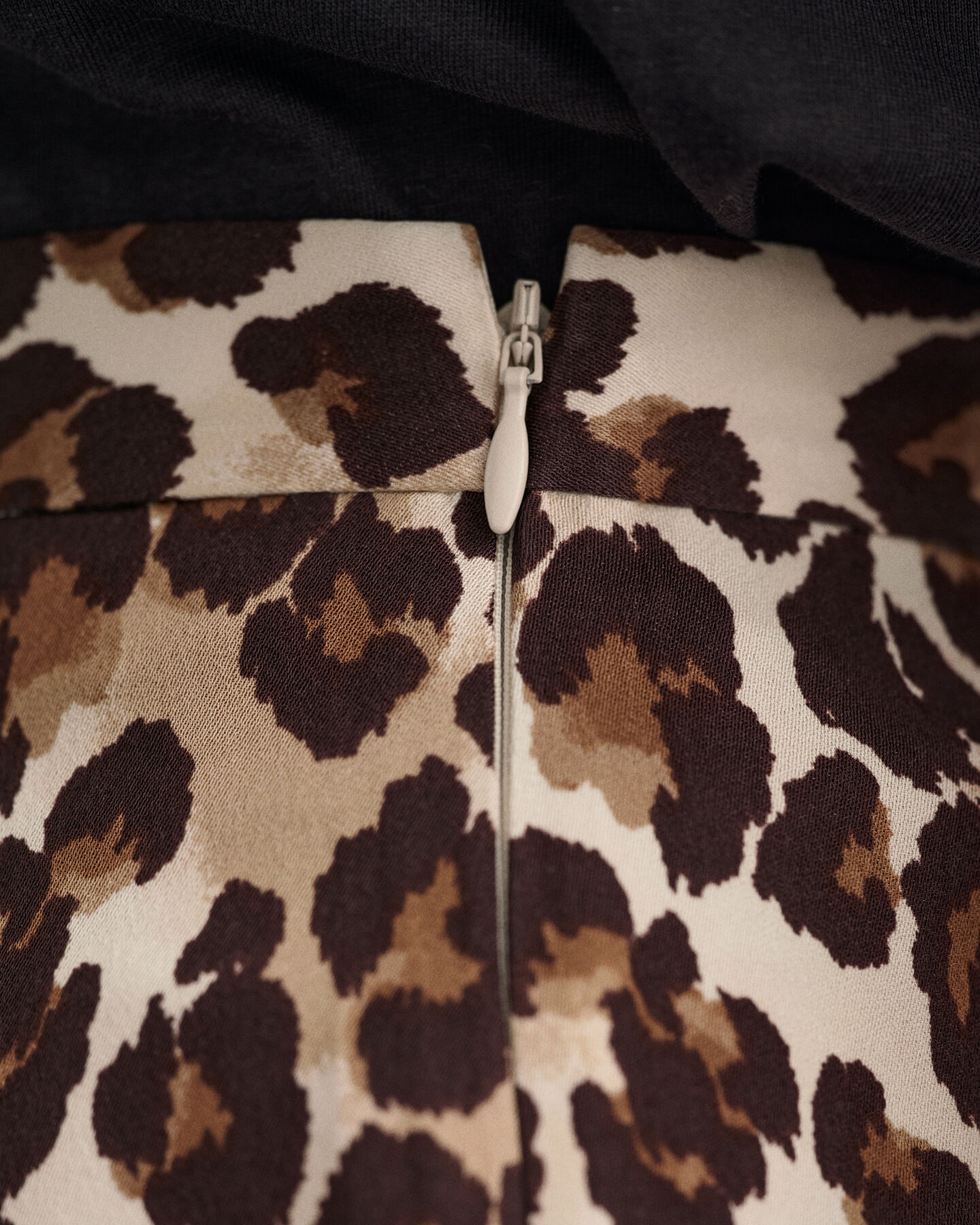 Jupe &agrave; imprim&eacute; l&eacute;opard