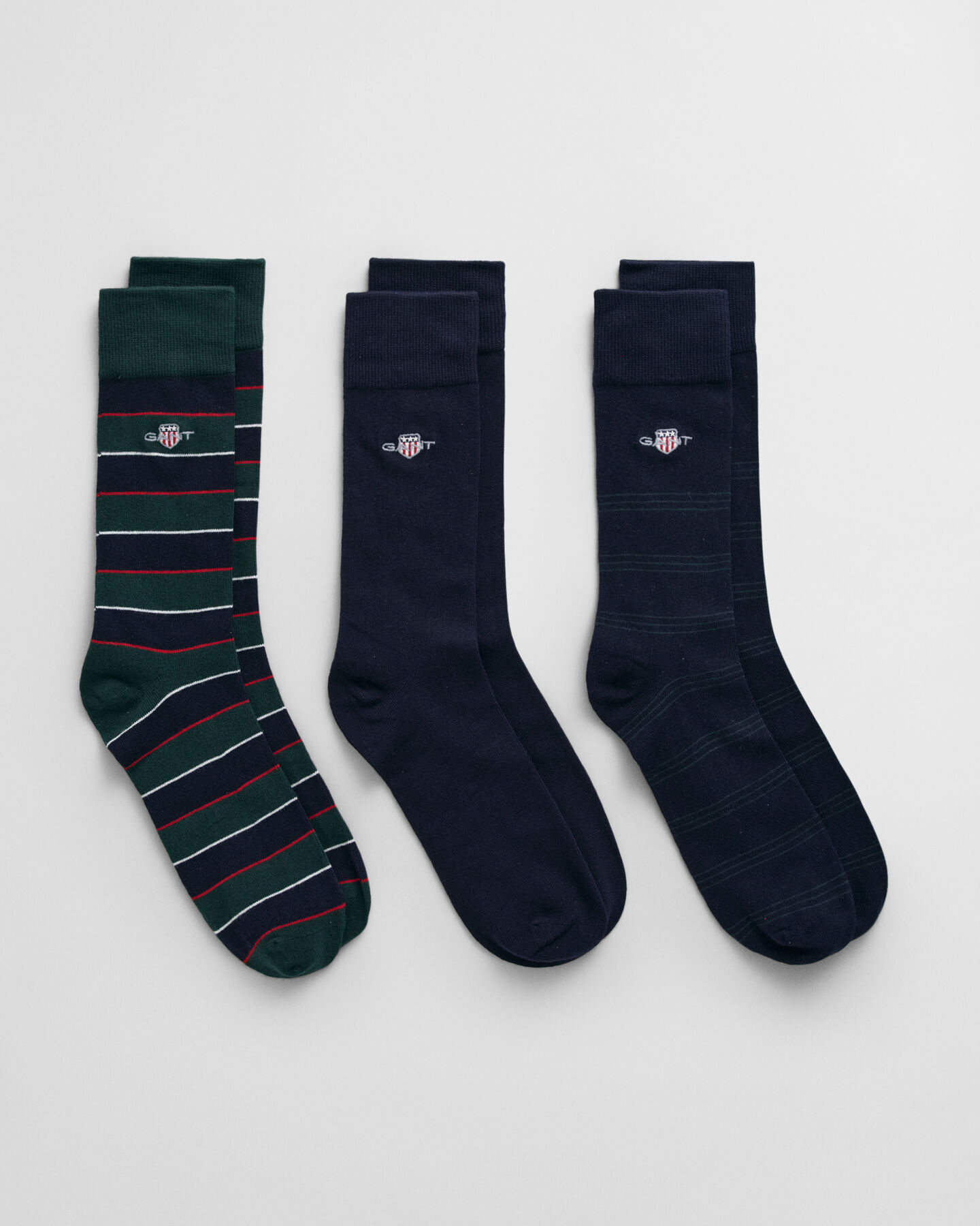 Coffret cadeau de 3&nbsp;paires de chaussettes &agrave; rayures style cravate avec &eacute;cusson