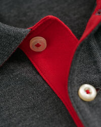 Piqué Rugger met contrasterend detail