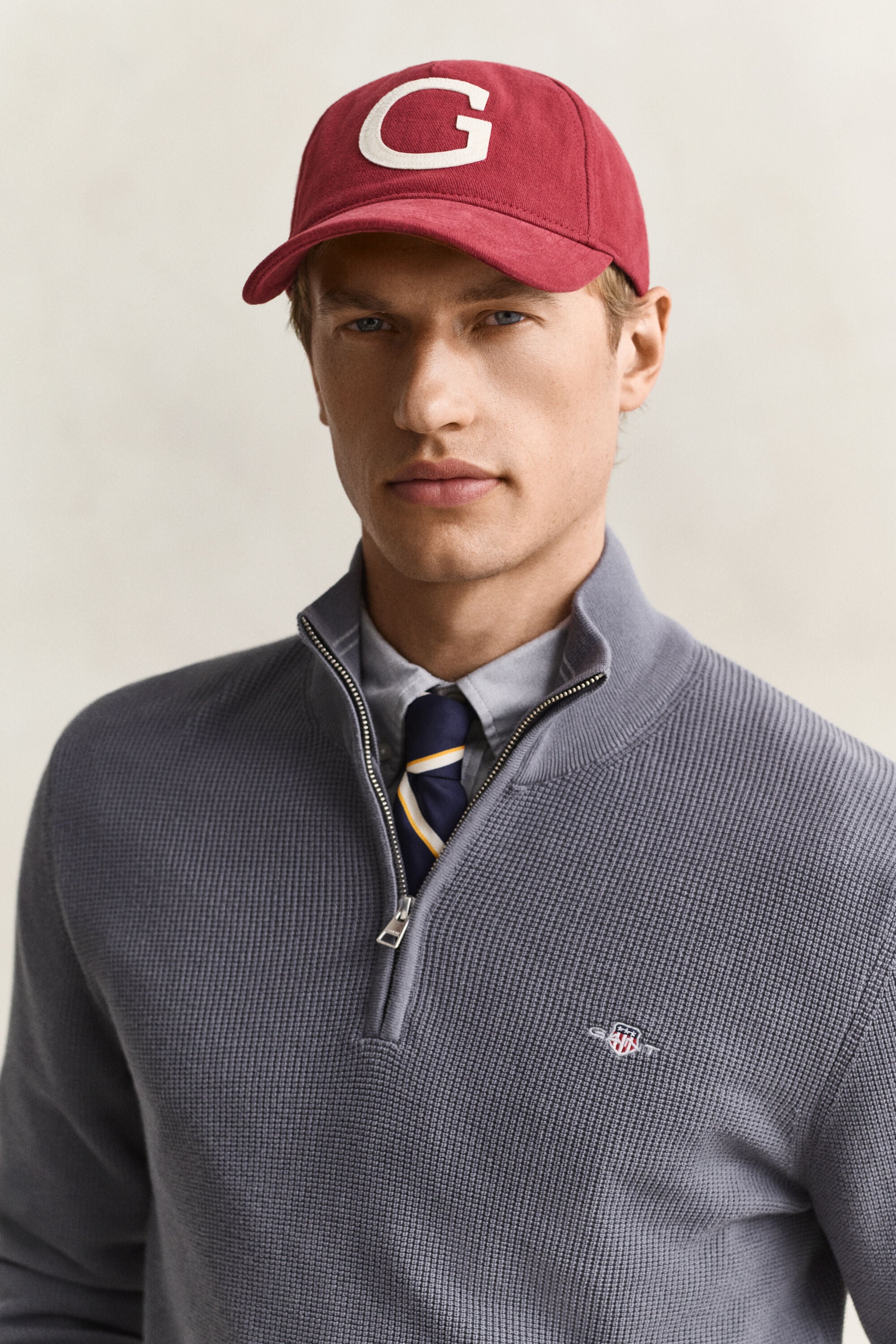 Moleskin pet met G-badge