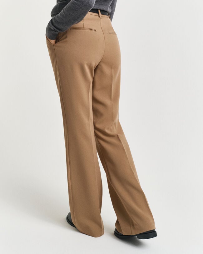 Pantalon habillé coupe slim évasé
