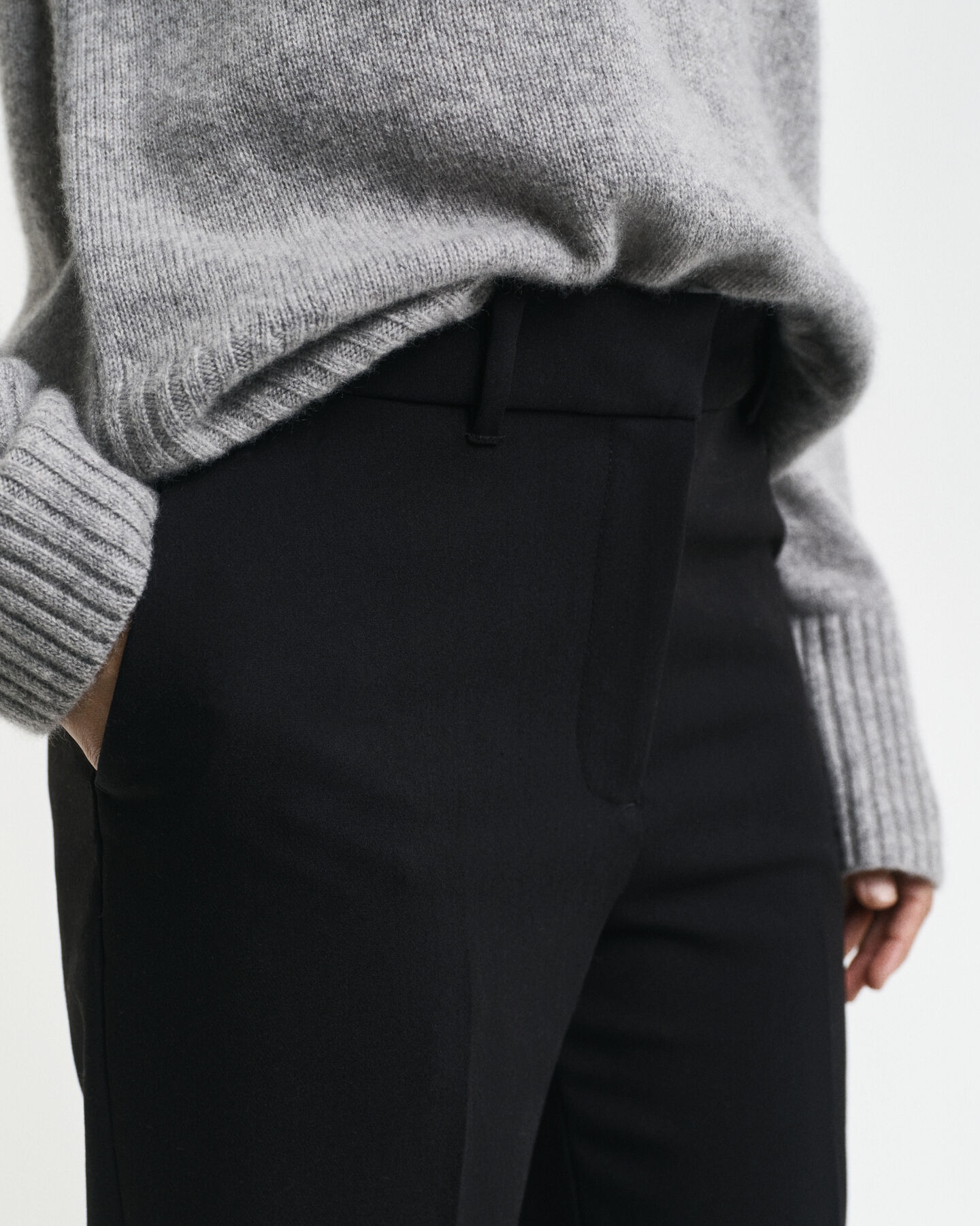 Pantalon habillé coupe slim évasé