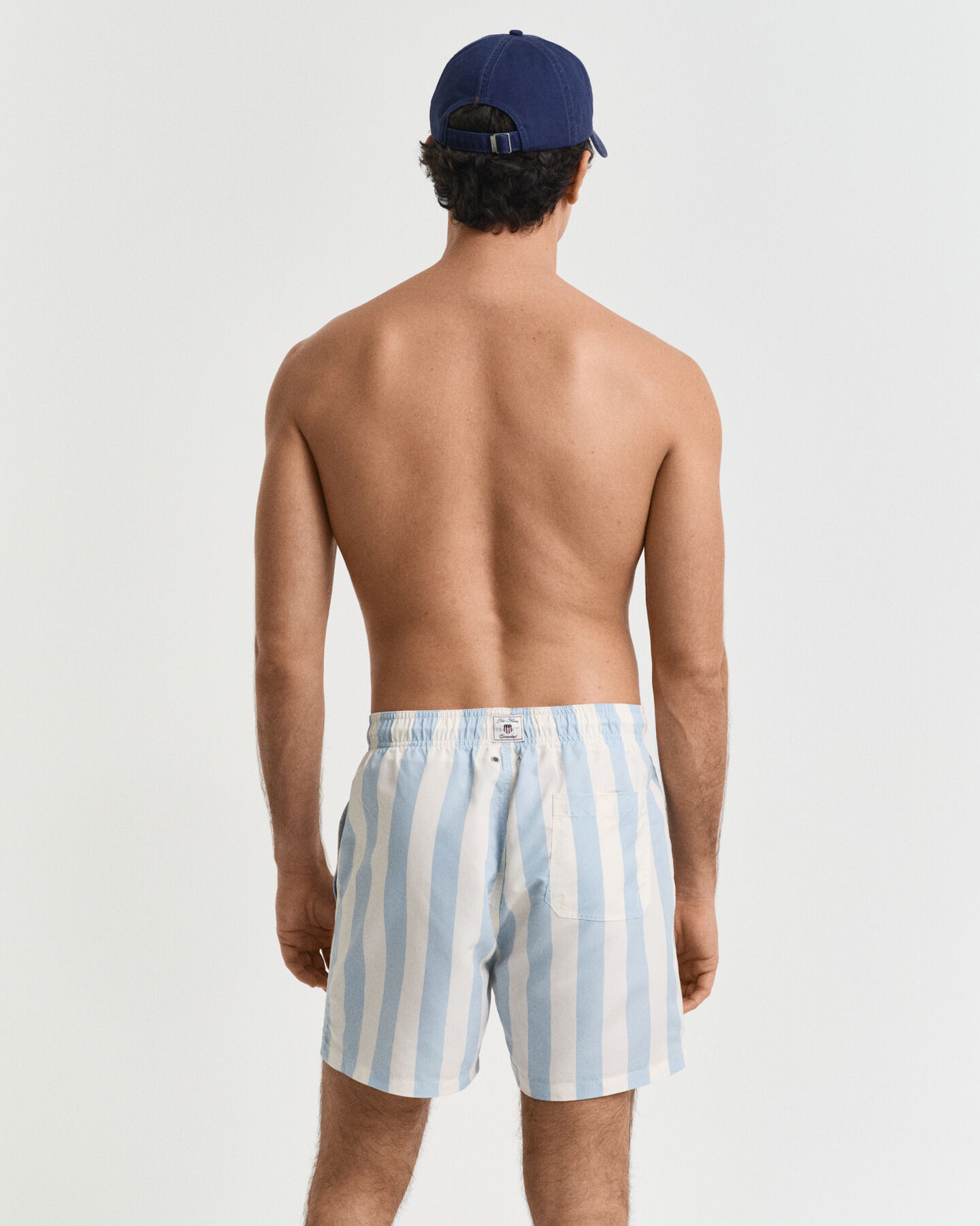 Short de bain à rayures en colour-block