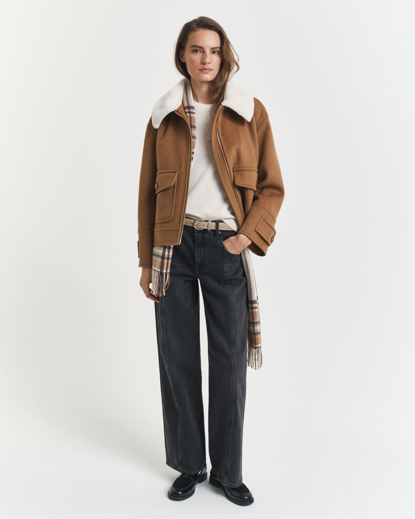 Trui met ronde hals en korte mouwen van buitengewoon zachte lamswol